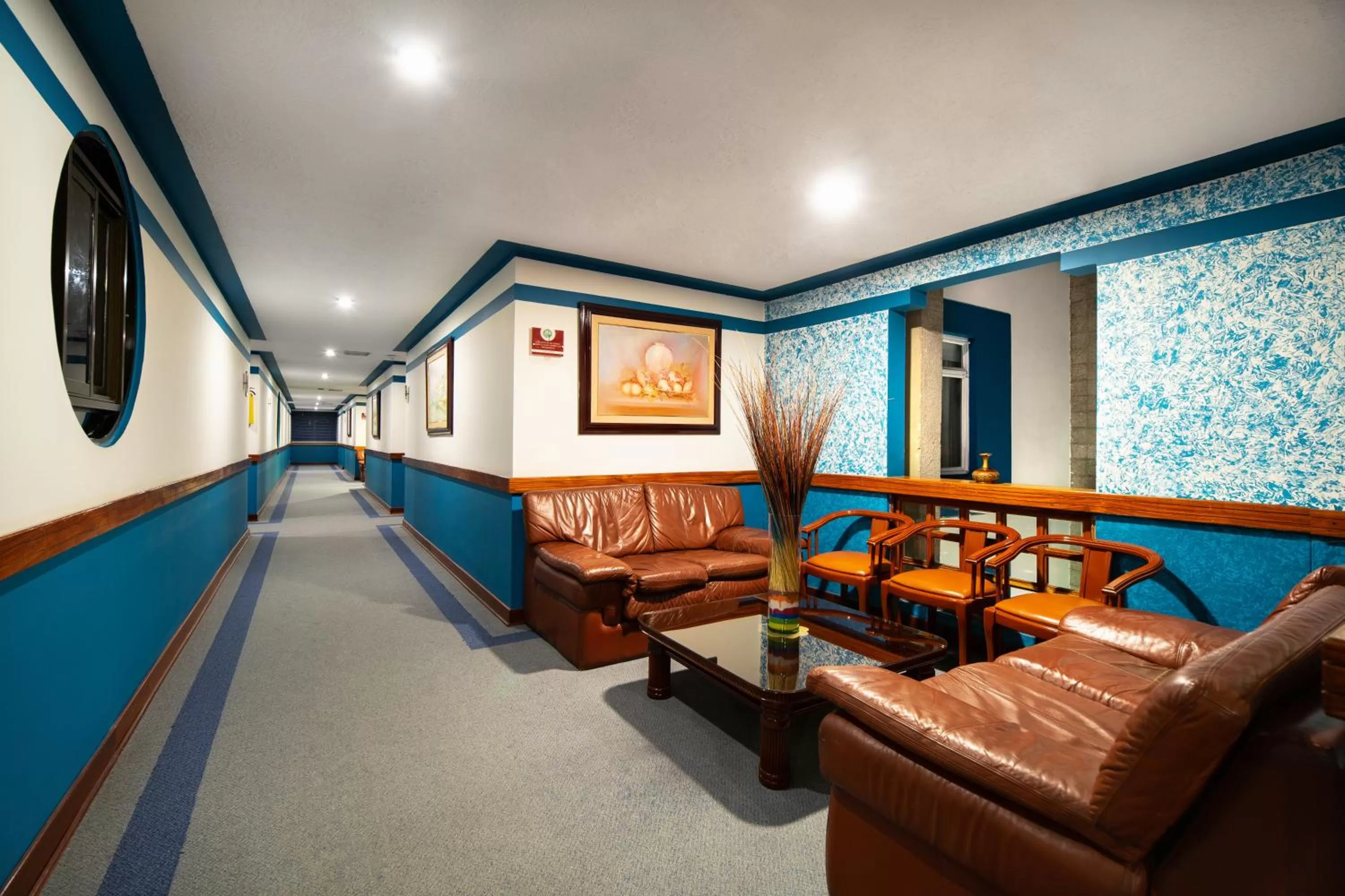 Seating area in Hotel Don Saul