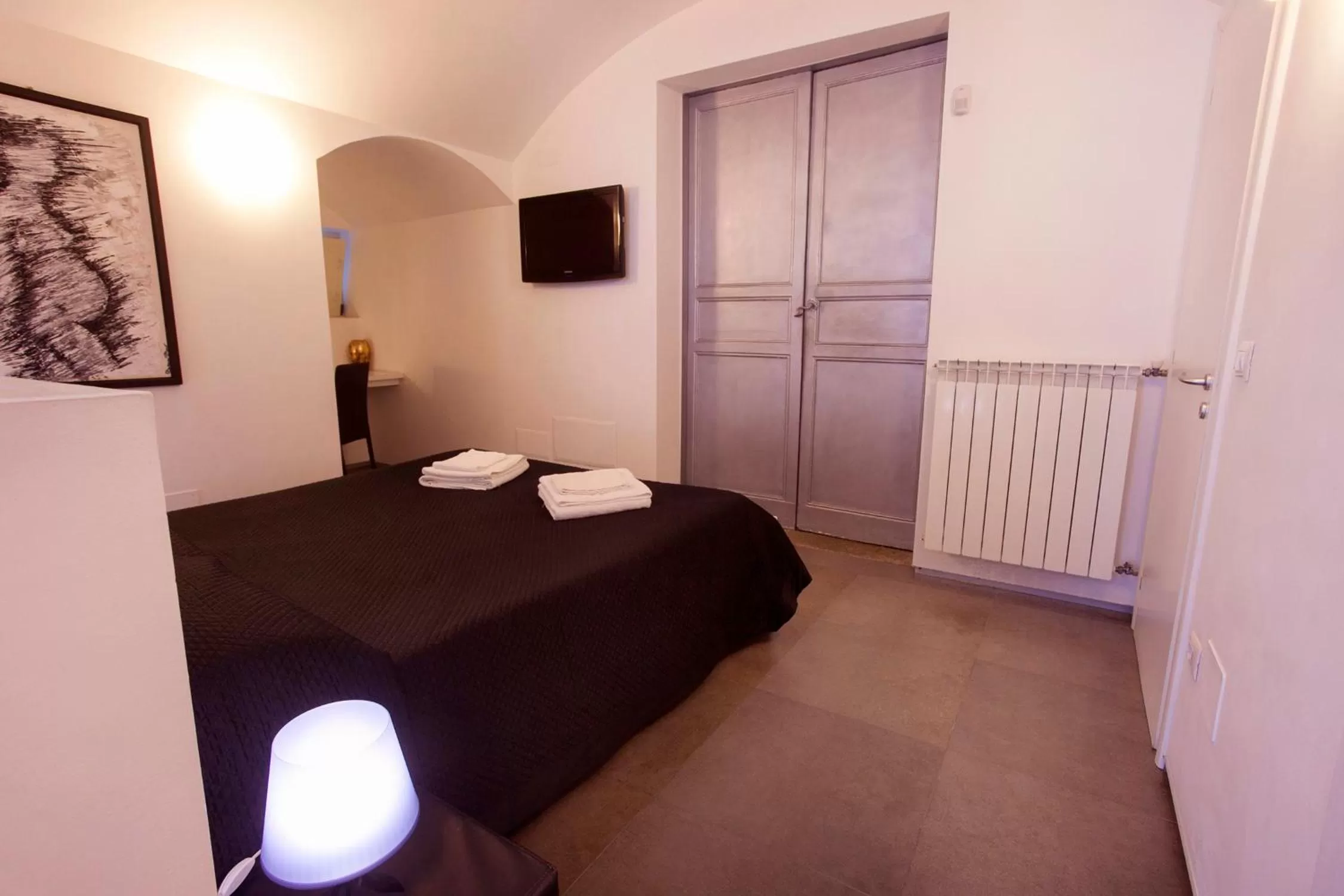 Photo of the whole room, Bed in Villino Erminia - Seaside Art b&b