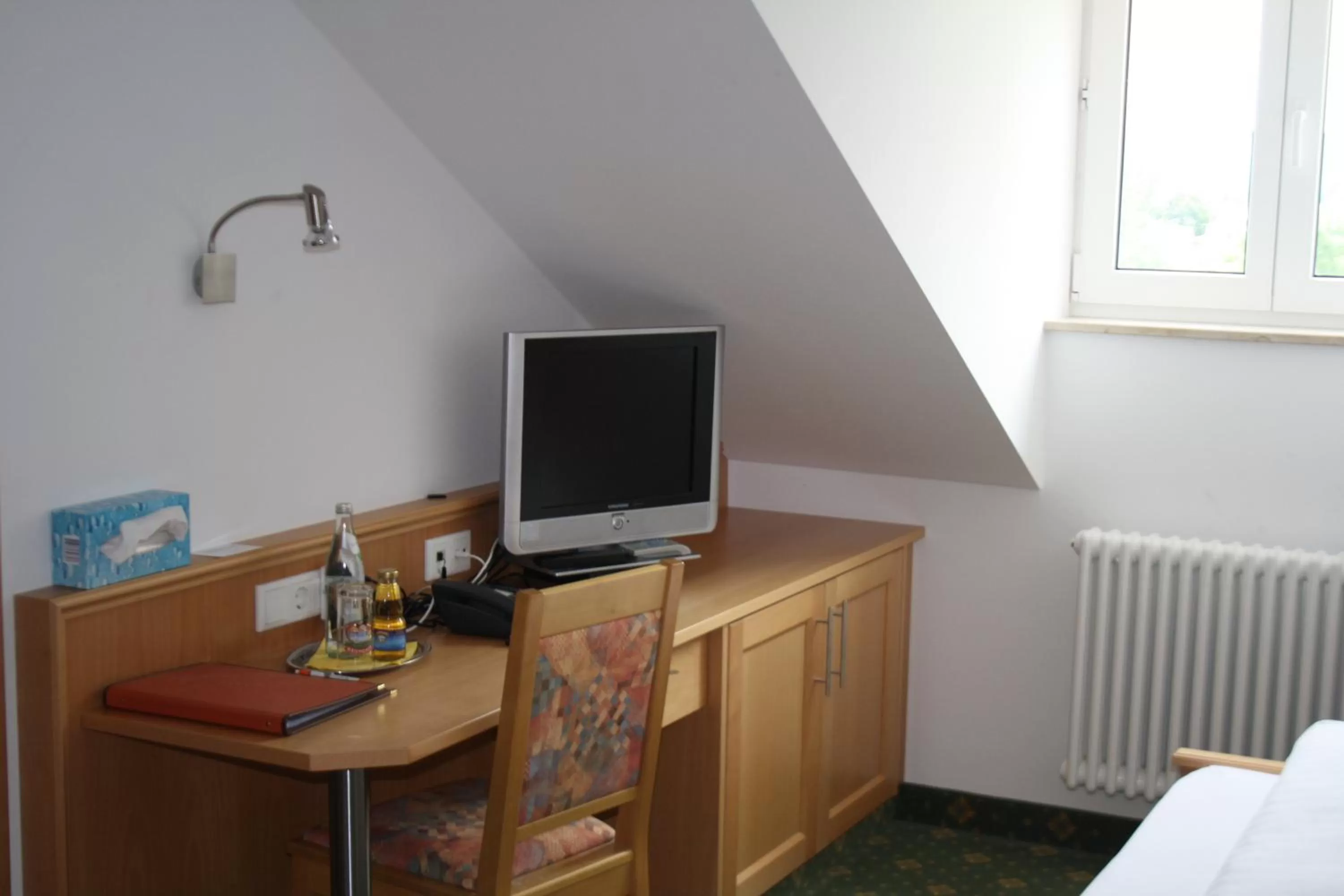 Seating area, Bed in Hotel-Gasthof zur Krone