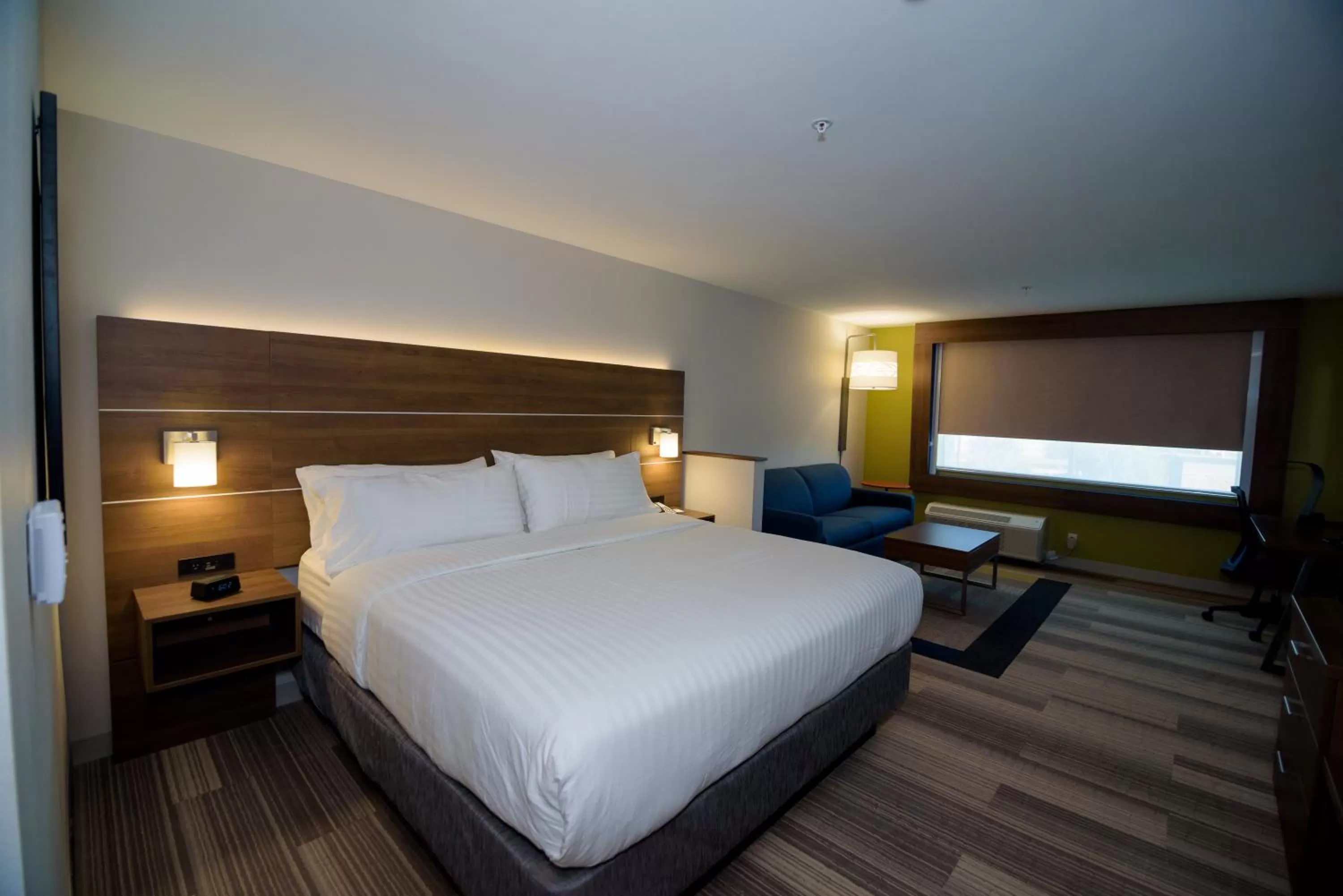 Photo of the whole room, Bed in Holiday Inn Express & Suites McKinney - Frisco East by IHG