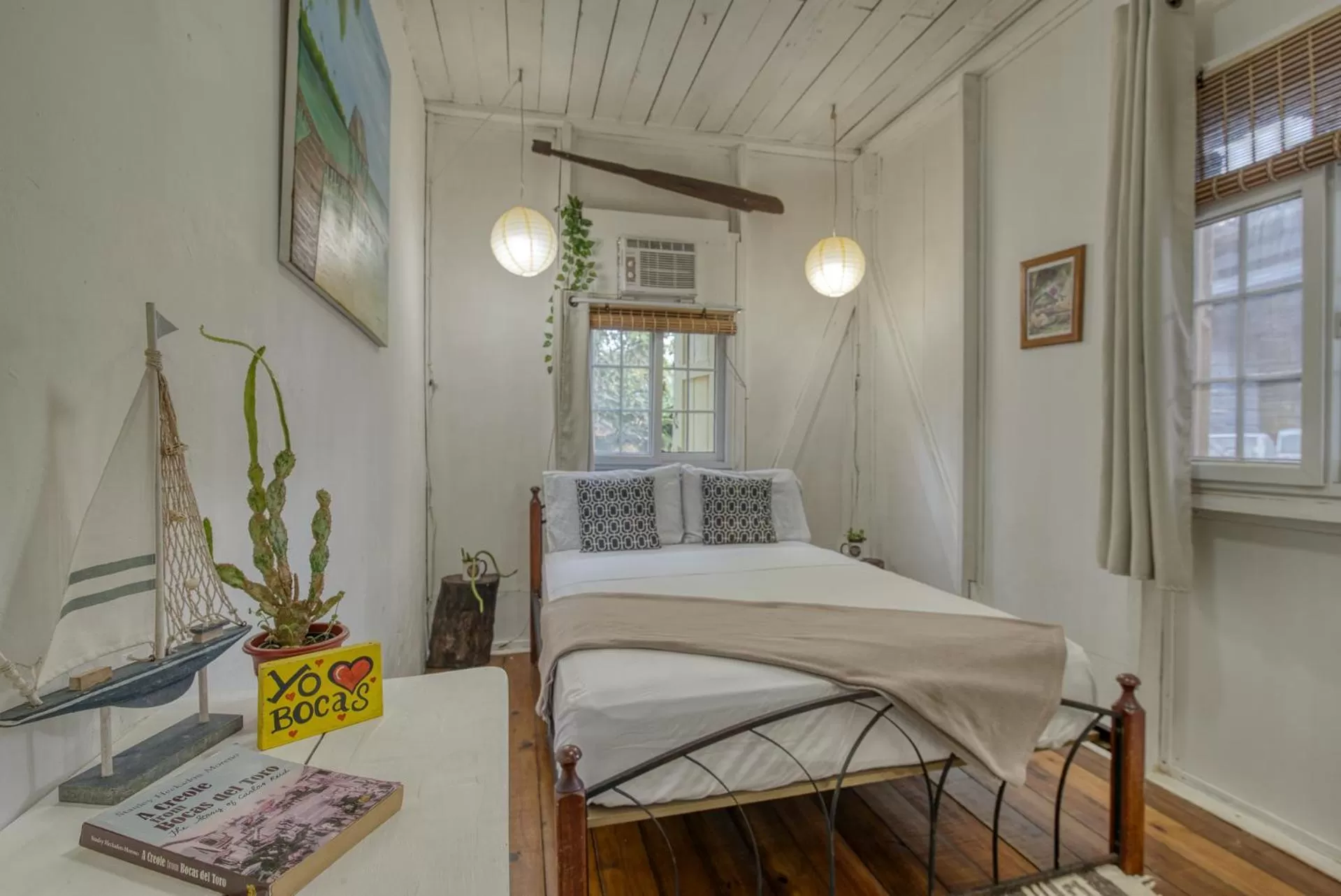 Bedroom, Bed in Saigon Bay Bed & Breakfast