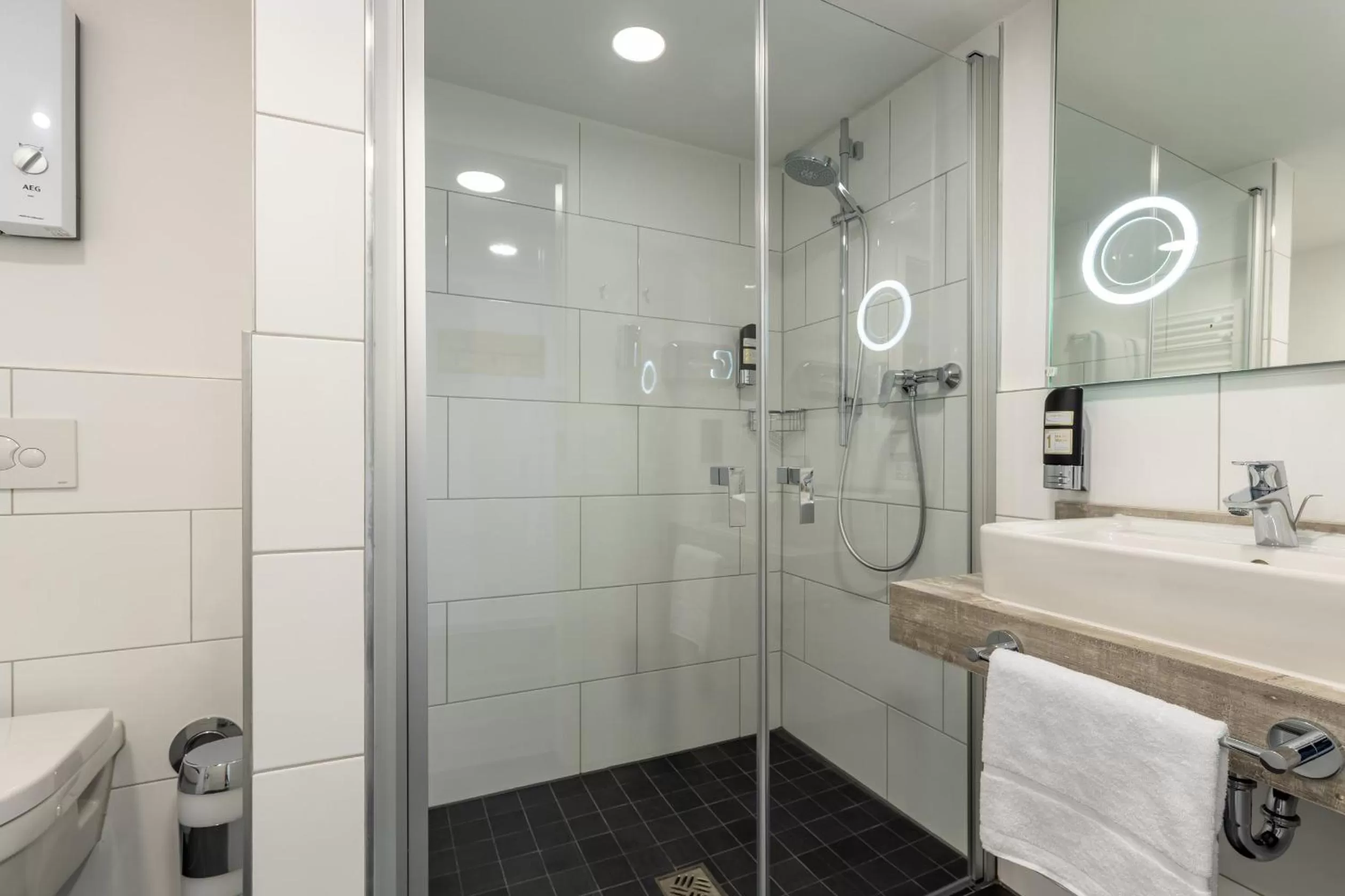Shower in Trip Inn Hotel & Suites Essen