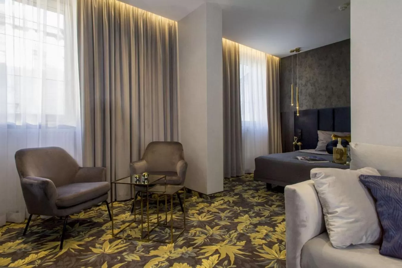 Photo of the whole room in Hotel Atrium