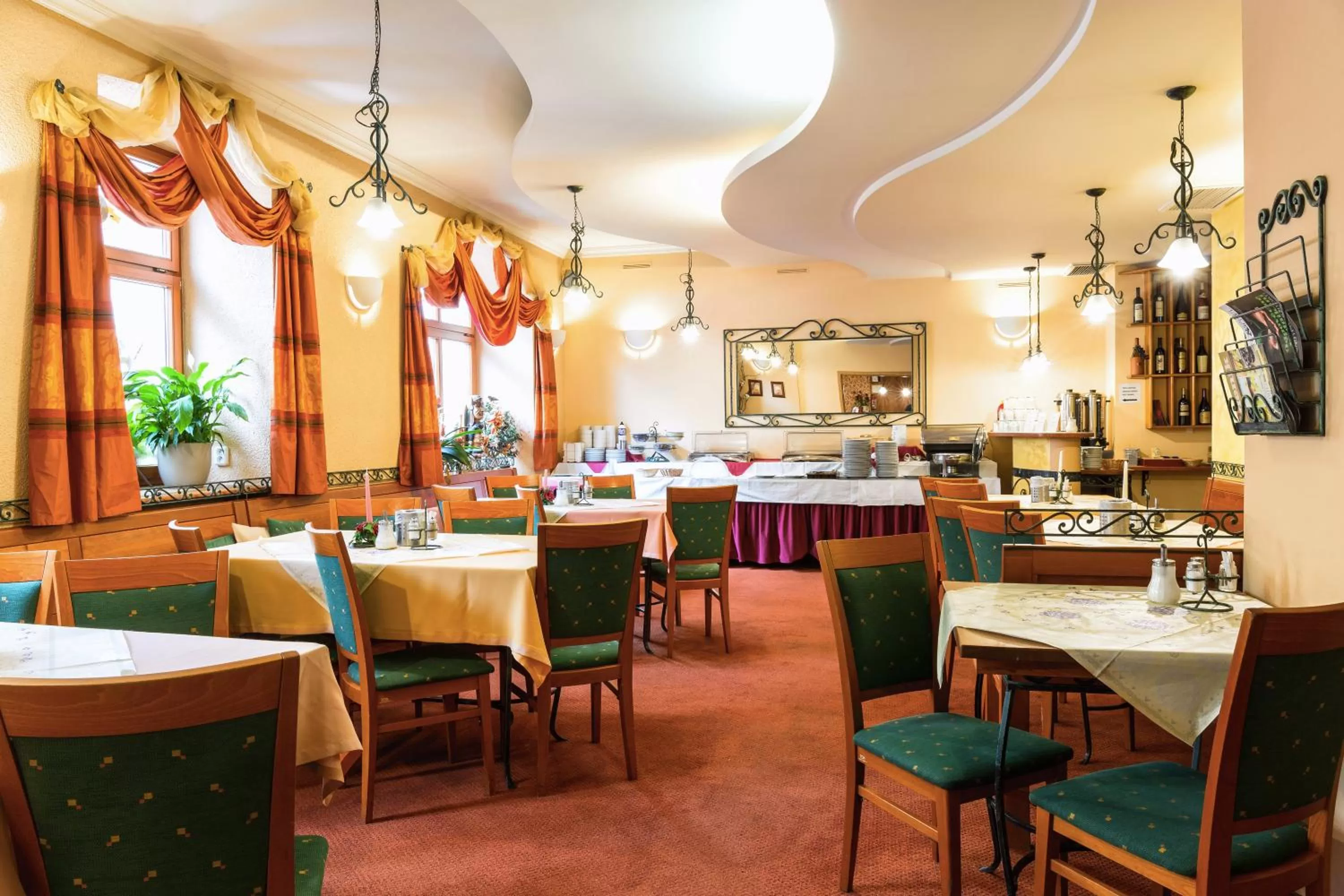 Continental breakfast in Hotel Palace