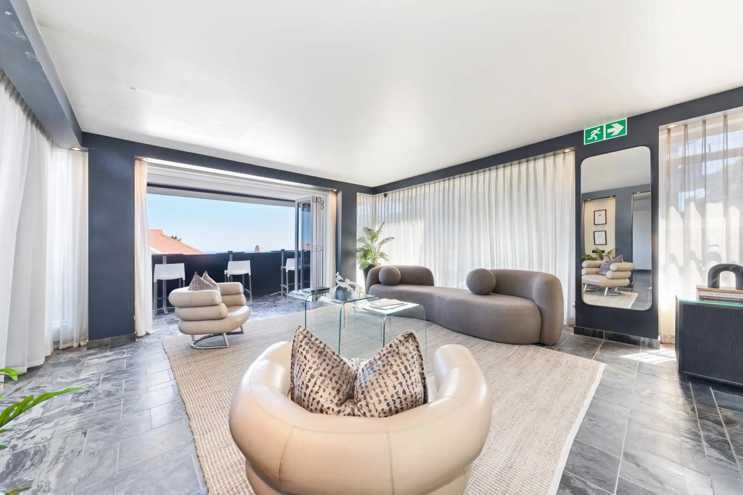 Living room in O on Kloof Boutique Hotel & Spa