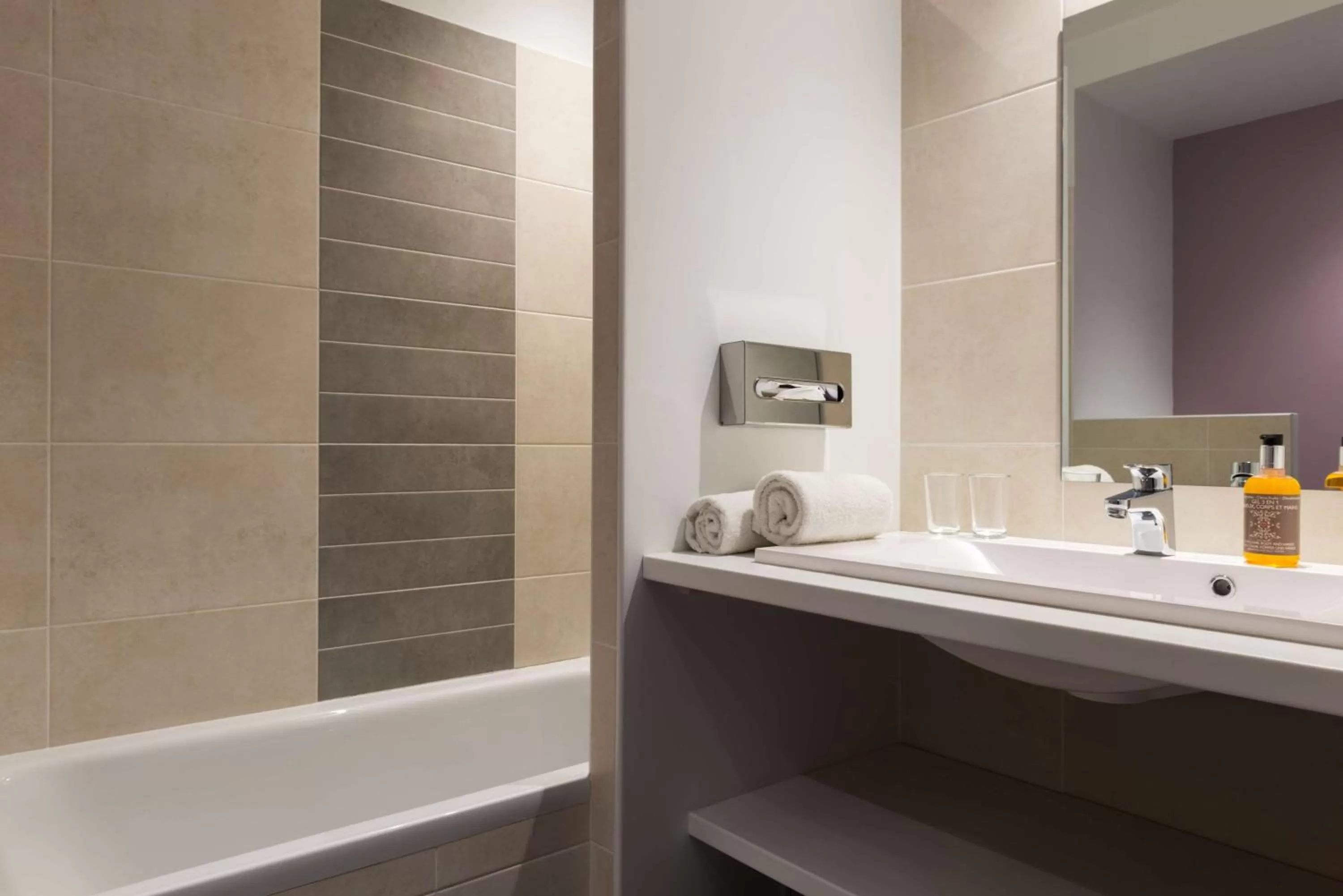 Bathroom in Best Western Hotel le Galice Aix-en-Provence