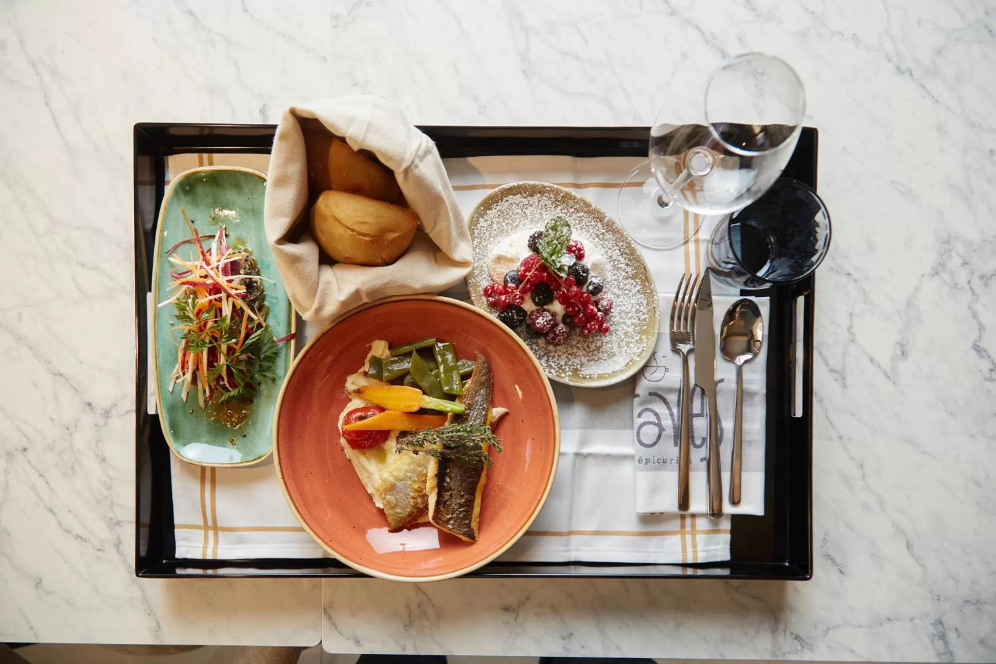 Restaurant/places to eat in Mercure Avignon Gare TGV