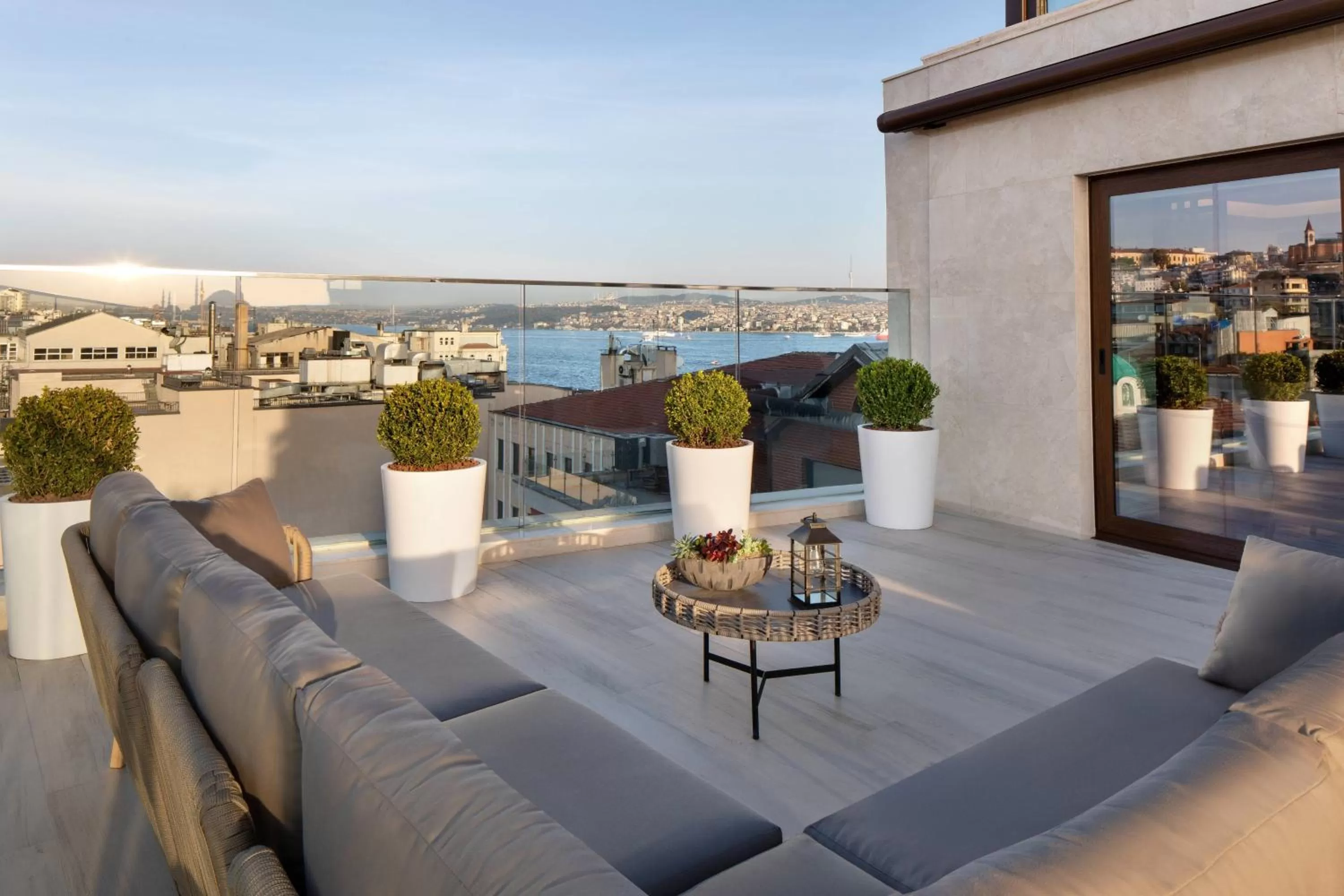 Photo of the whole room in JW Marriott Istanbul Bosphorus