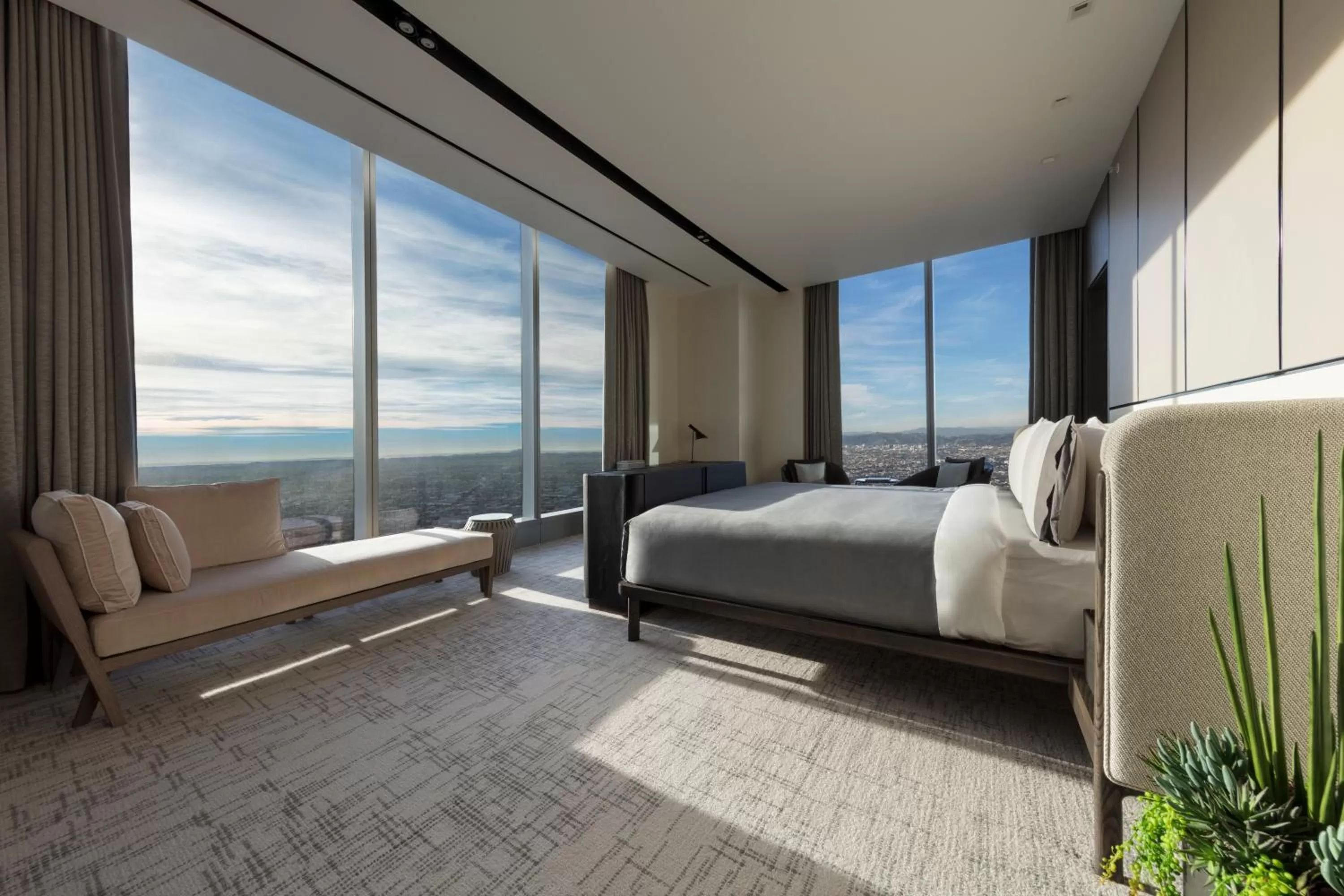 Photo of the whole room, Bed in InterContinental - Los Angeles Downtown by IHG