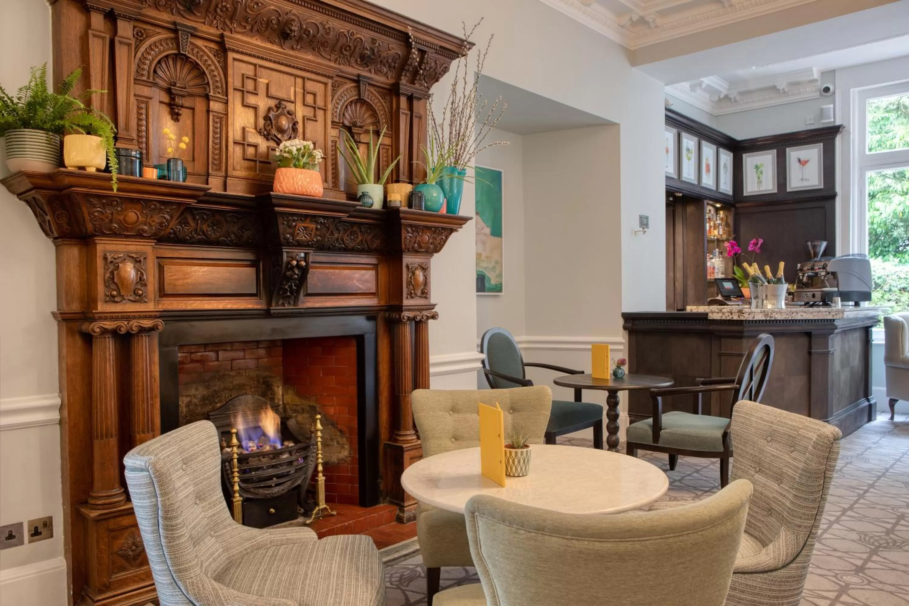 Lounge or bar in Taplow House Hotel & Spa