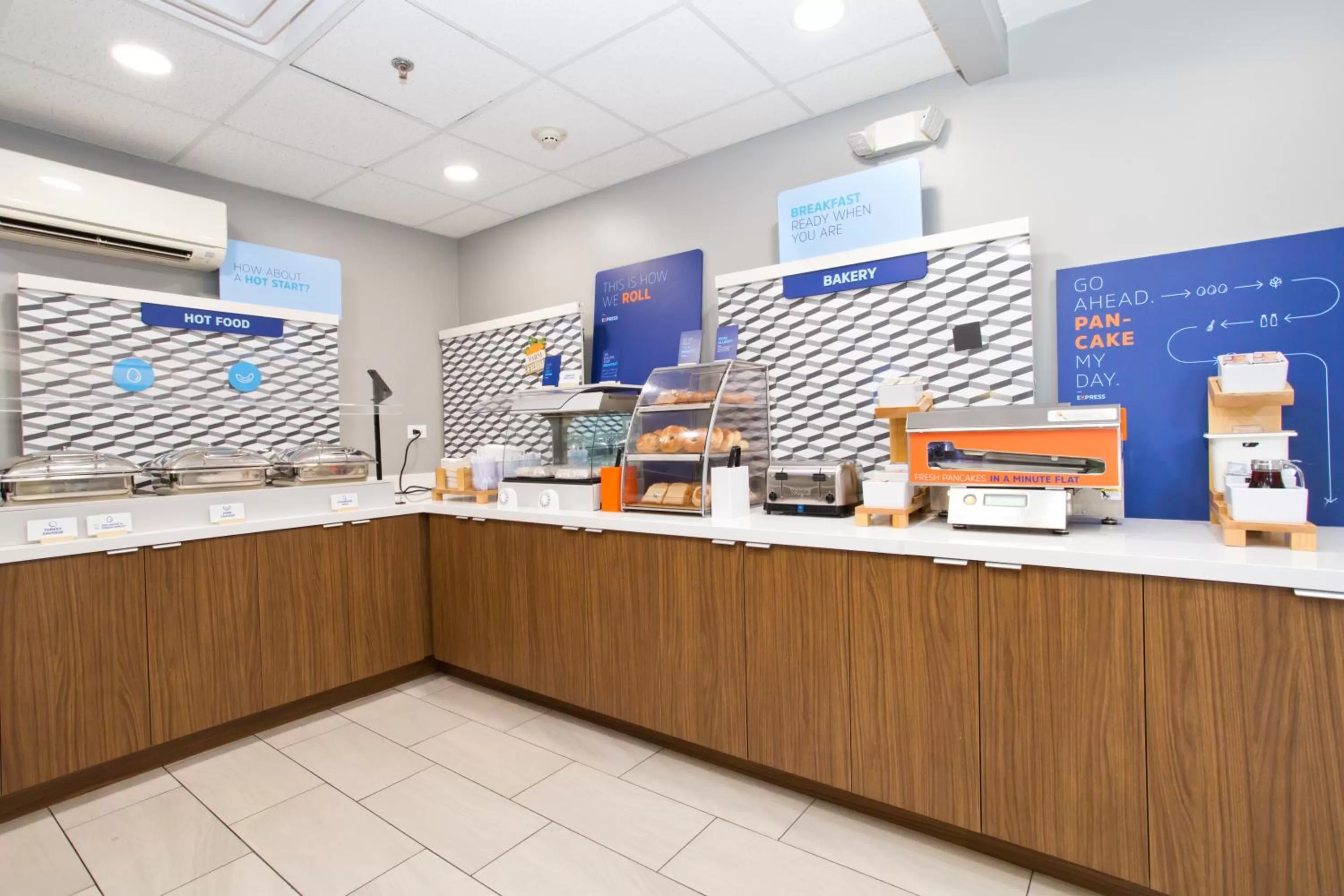 Breakfast in Holiday Inn Express & Suites Sacramento NE Cal Expo by IHG