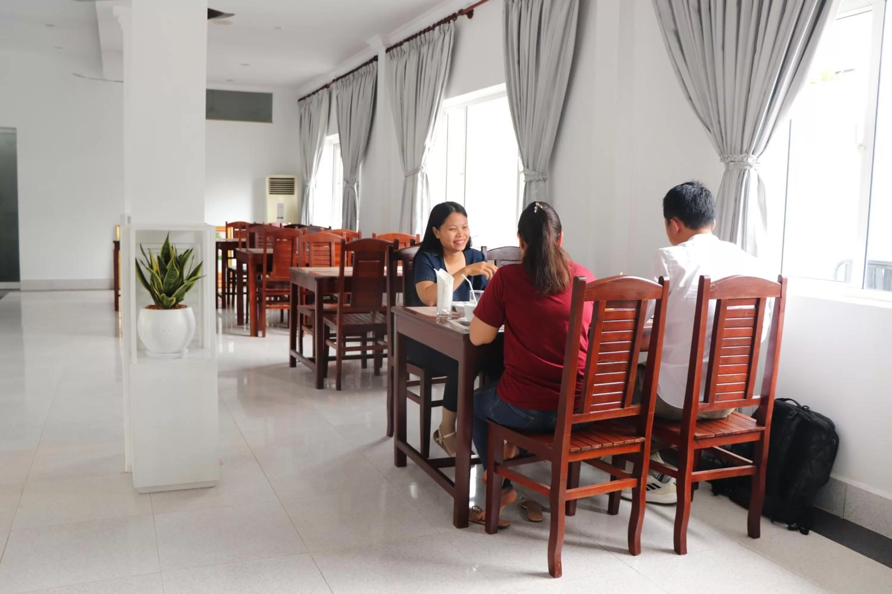 Restaurant/places to eat in The Blanc Residence