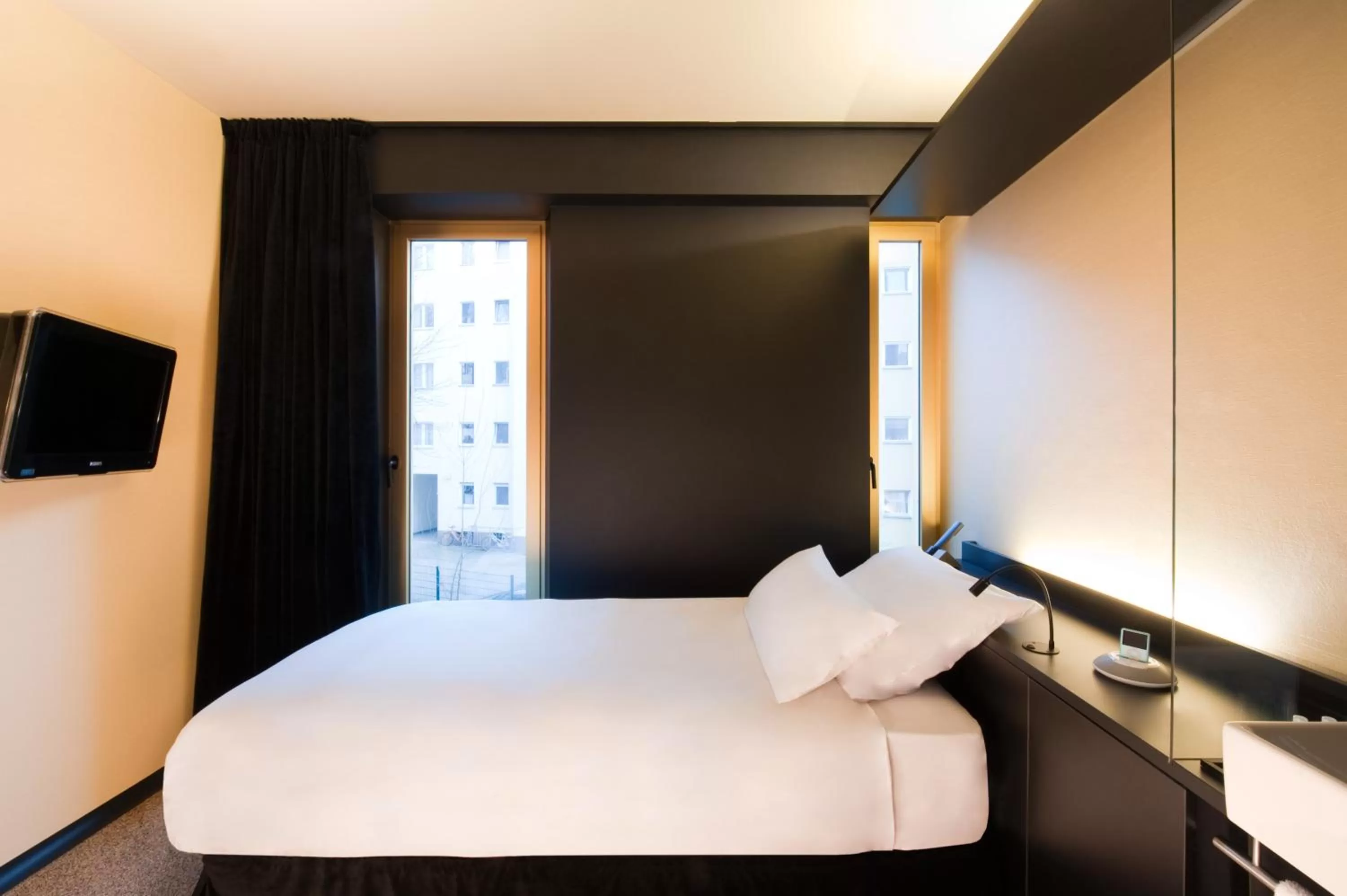 Photo of the whole room, Bed in Axel Hotel Berlin - Adults Only