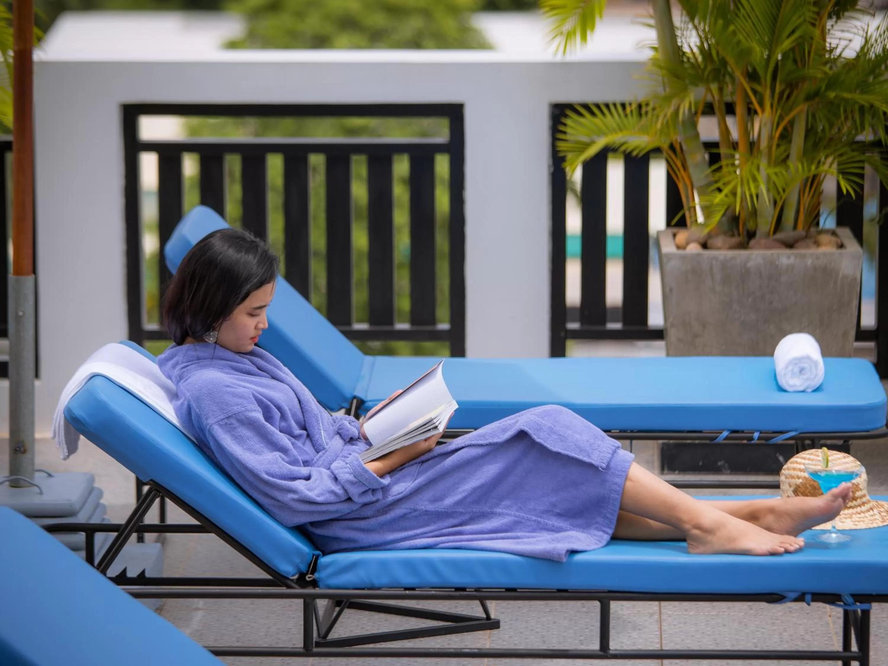 Swimming pool in Homewood Hotel