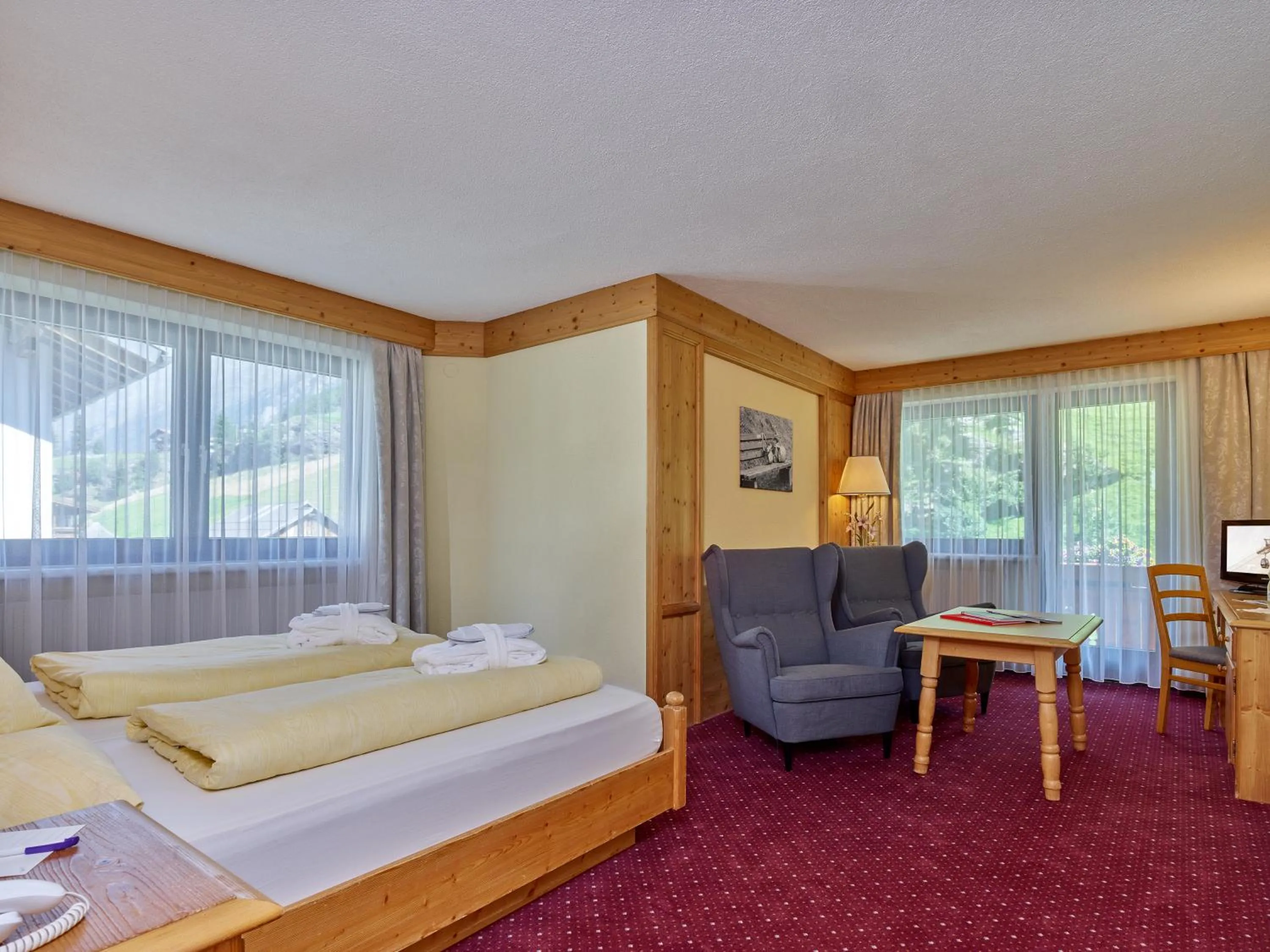 Photo of the whole room, Bed in Hotel Erhart Sölden