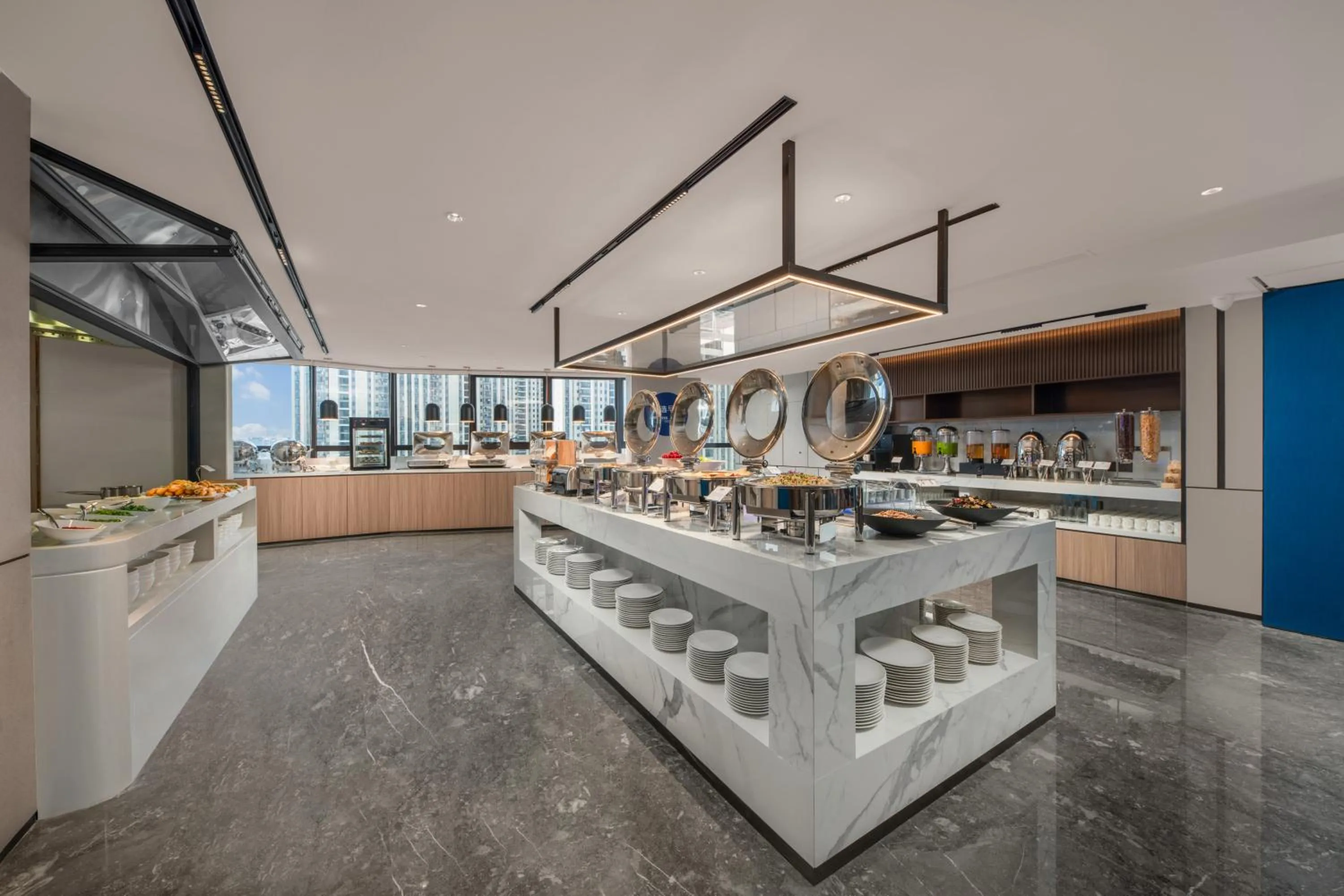 Buffet breakfast in Holiday Inn Express Shantou Chenghai