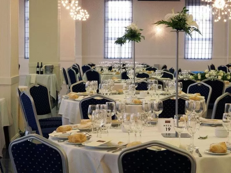 Restaurant/places to eat in Hotel Acosta Centro