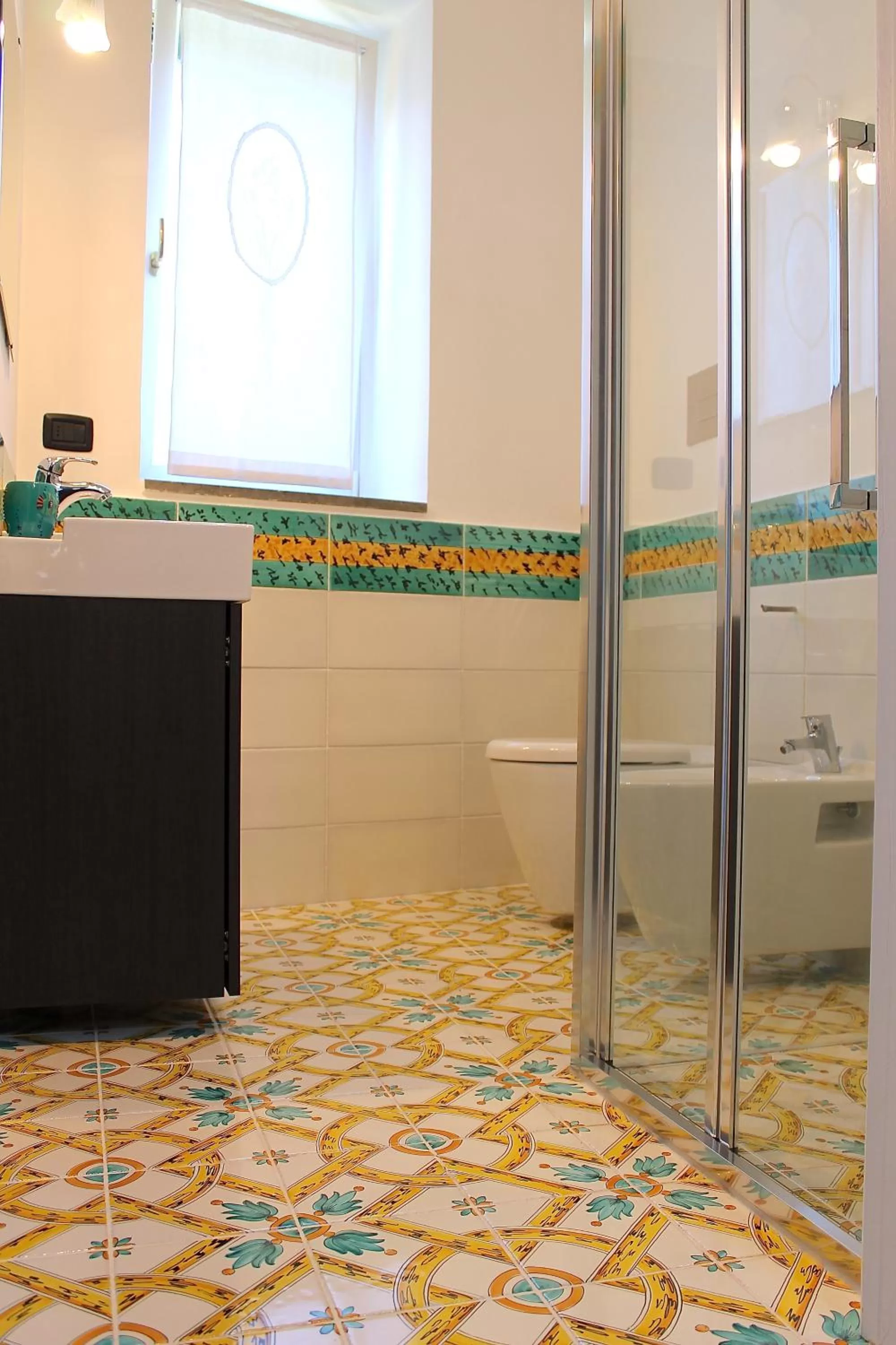 Shower in Iride Bed and Breakfast