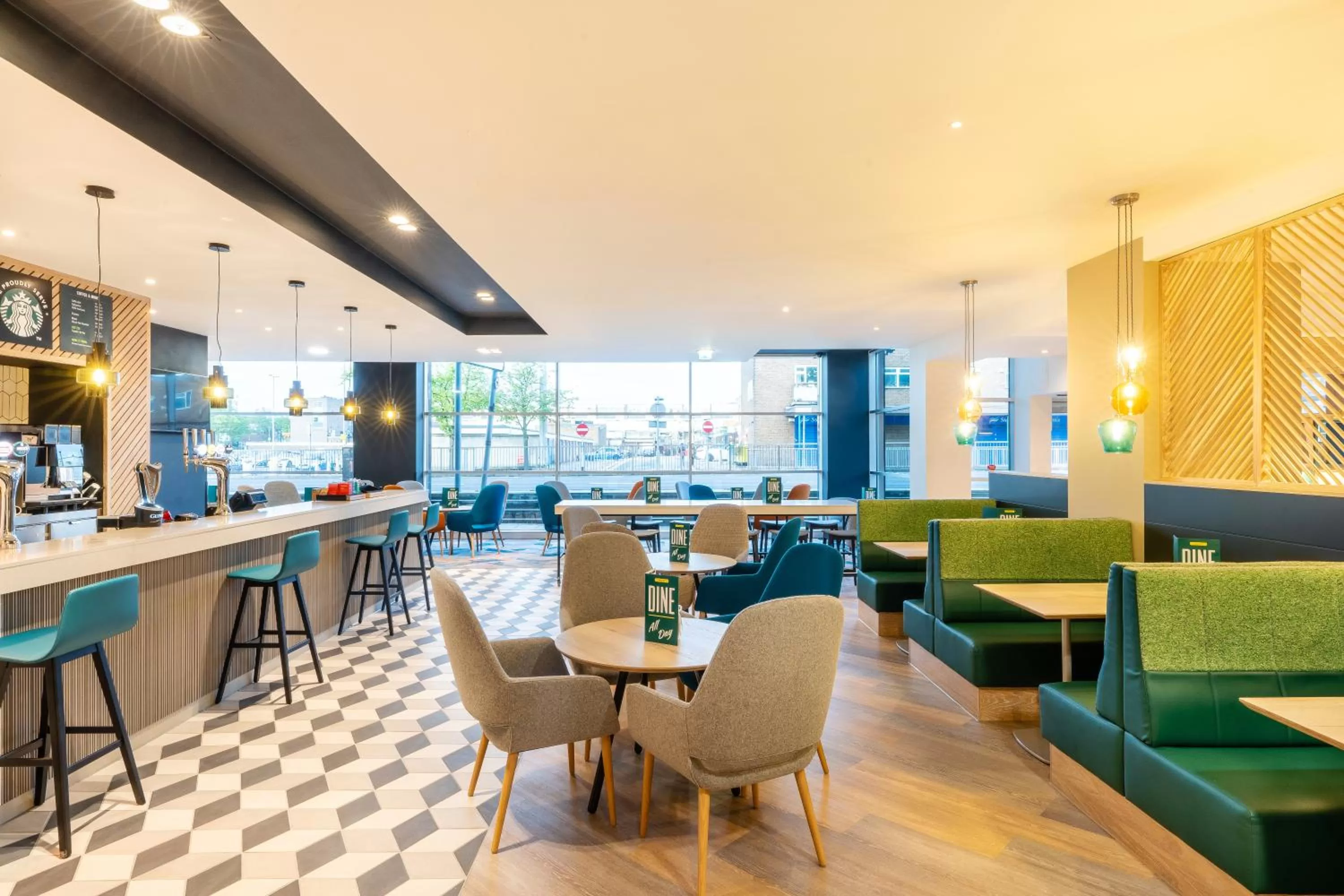 Restaurant/places to eat in Holiday Inn Stevenage by IHG