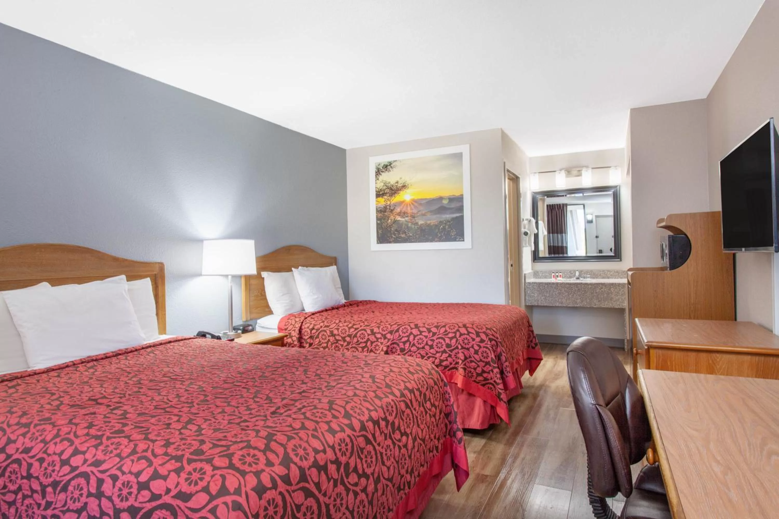 Bed in Days Inn by Wyndham Clinton - Laurens I-26