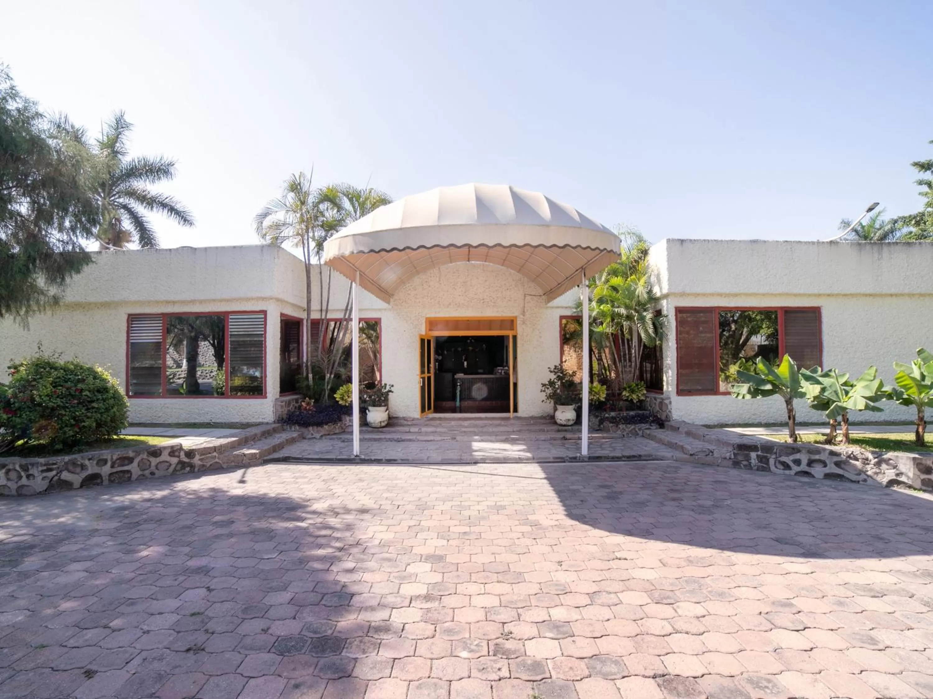 Property building in Hotel Teques Palace