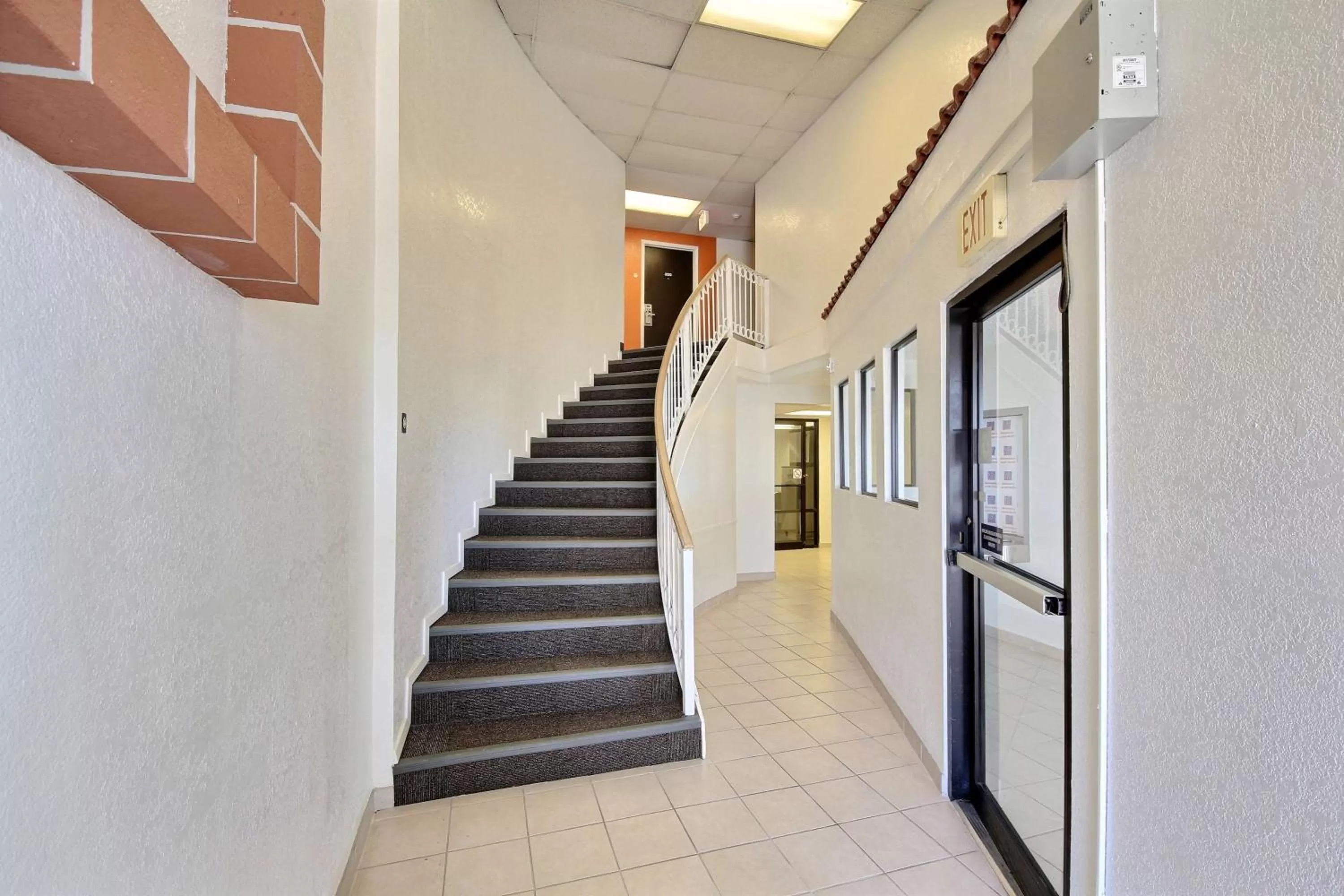 Lobby or reception in Motel 6-Laredo, TX - North I-35