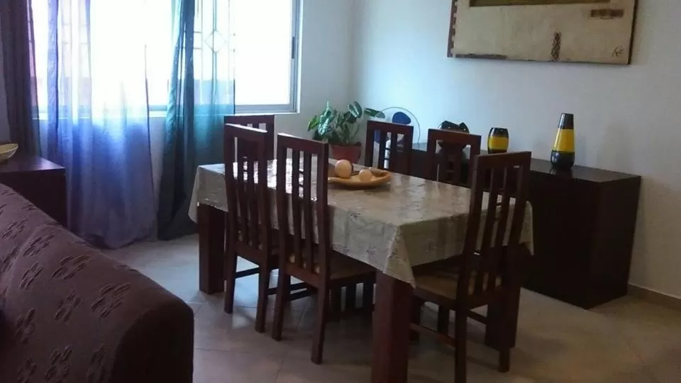 Dining Area in Basic Hotel