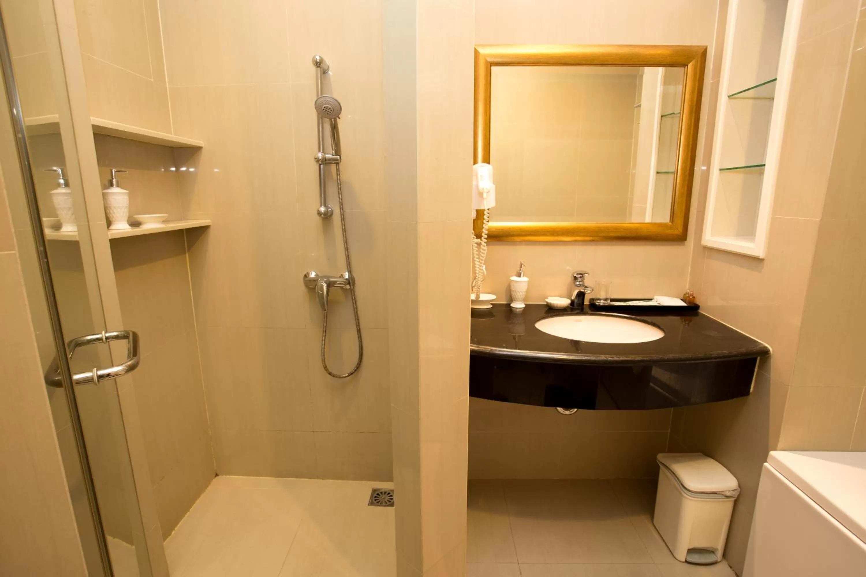 Bathroom in Hope Land Hotel 46/1