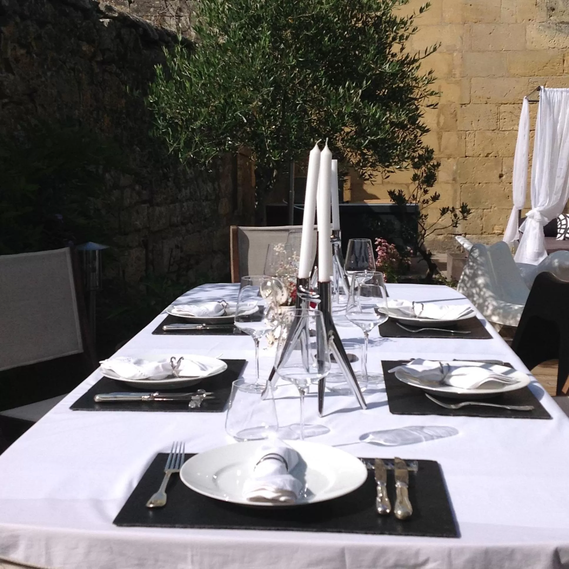 Property building, Restaurant/Places to Eat in La Maison de Milie