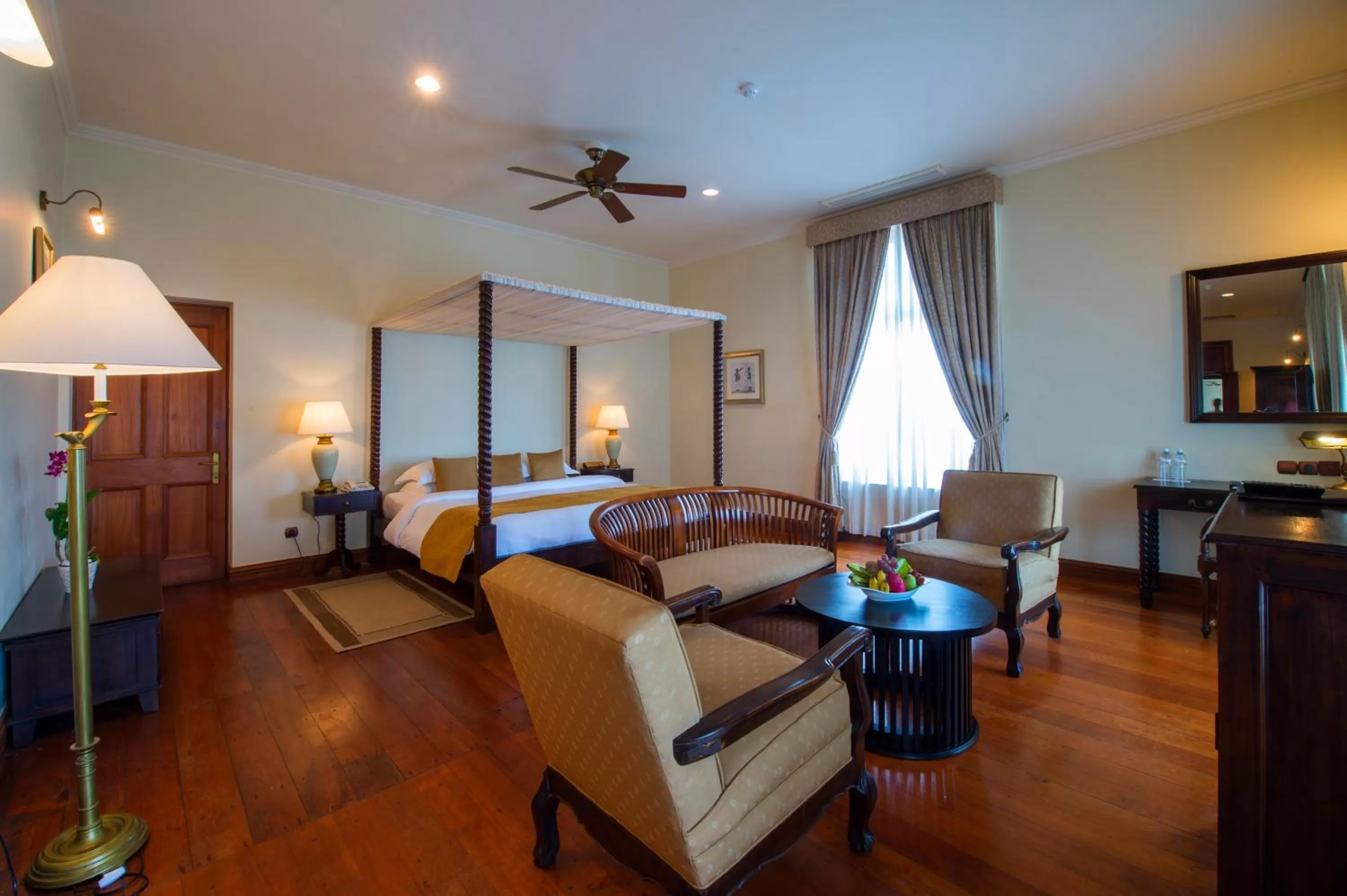 Bed in Galle Face Hotel