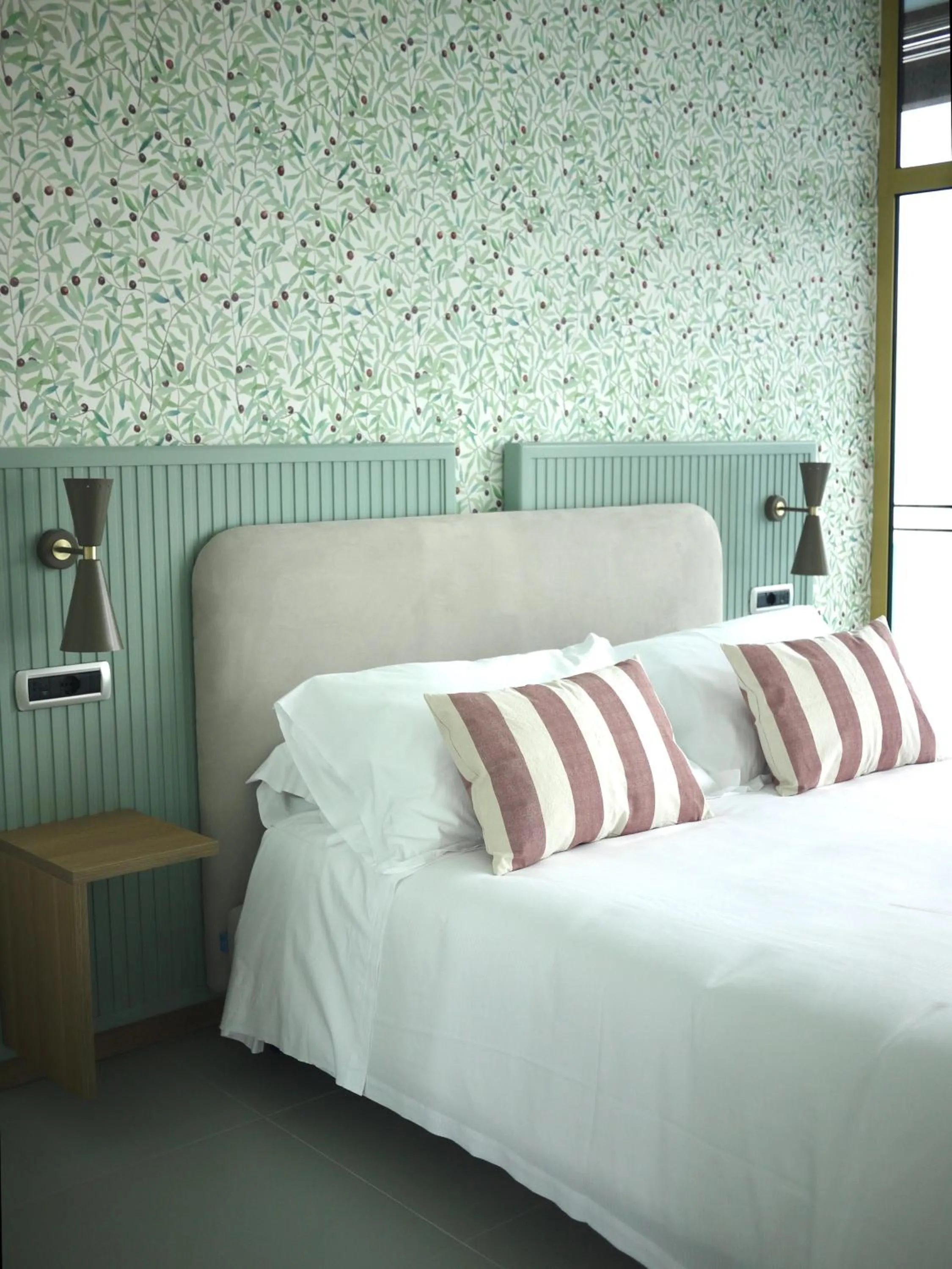 Bed in Reginna Palace Hotel