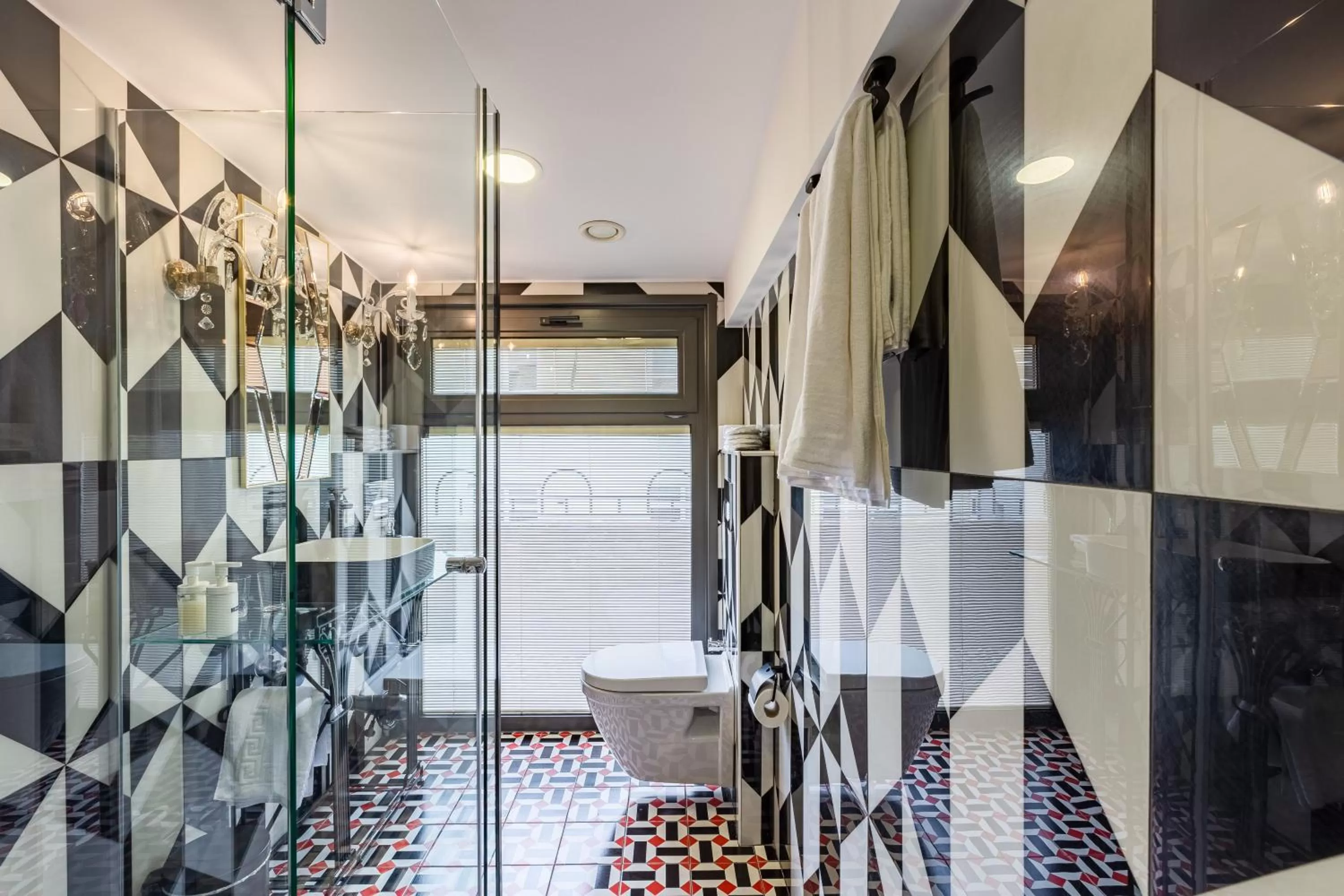 Shower in Villa Pera Suite Hotel