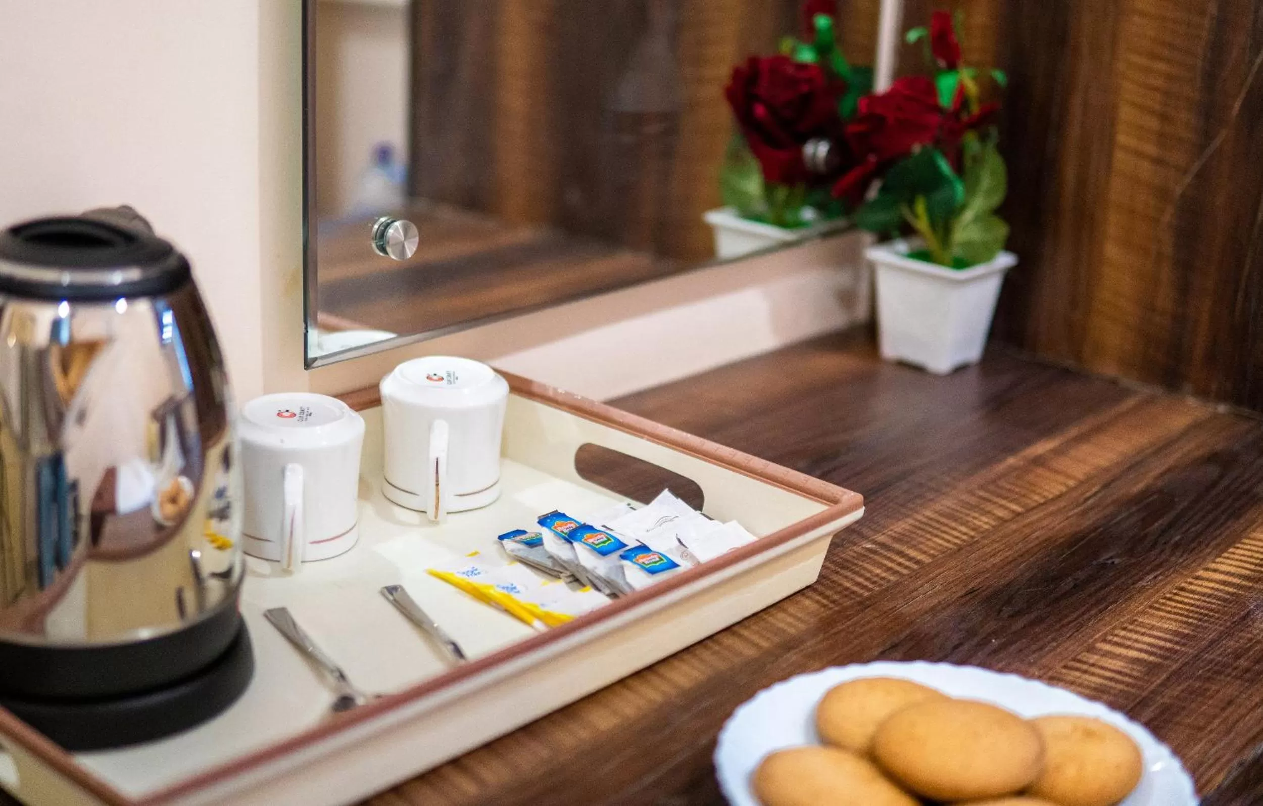 Coffee/tea facilities in Sukoon Pearl inn