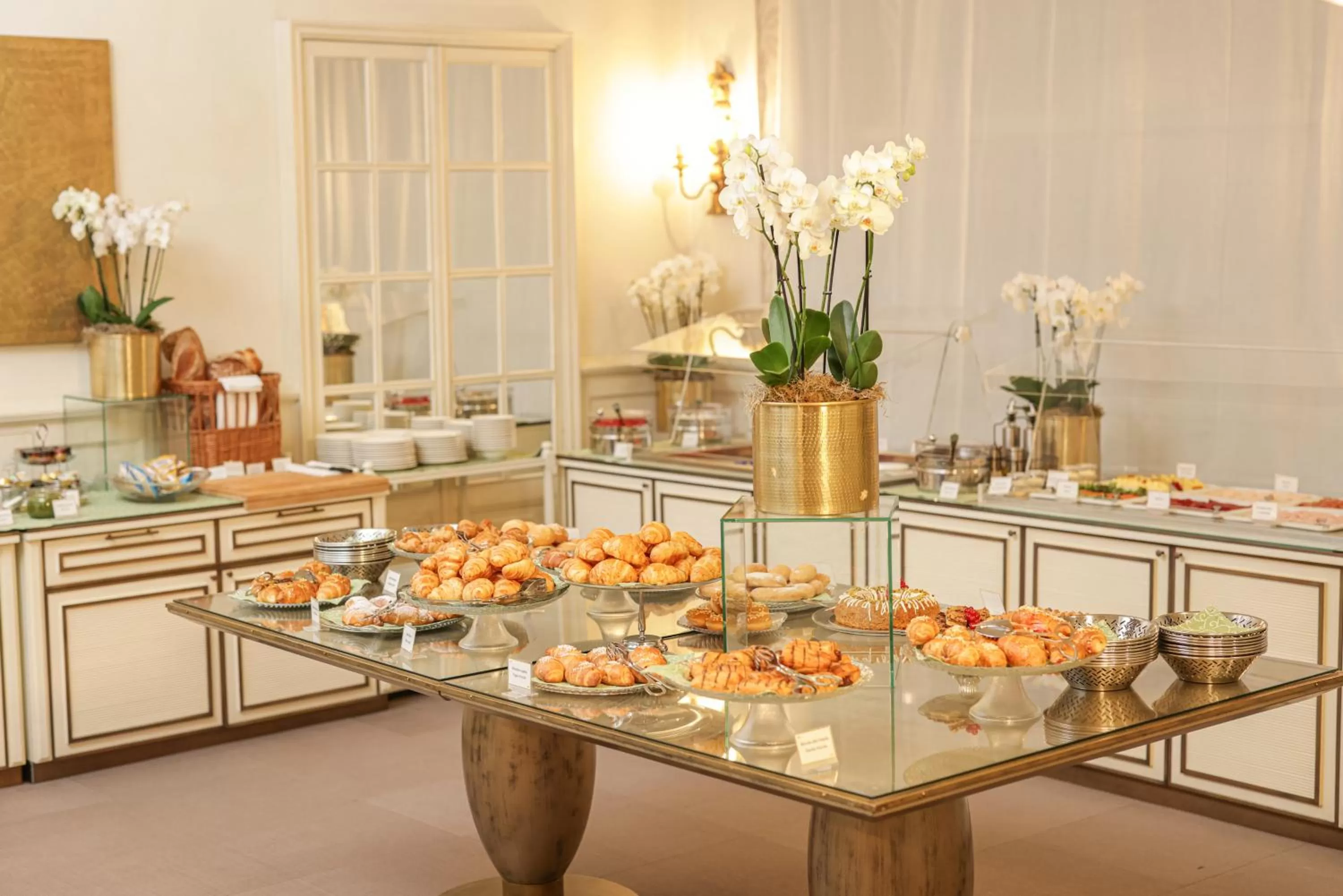 Breakfast in Grand Hotel Villa Castagnola