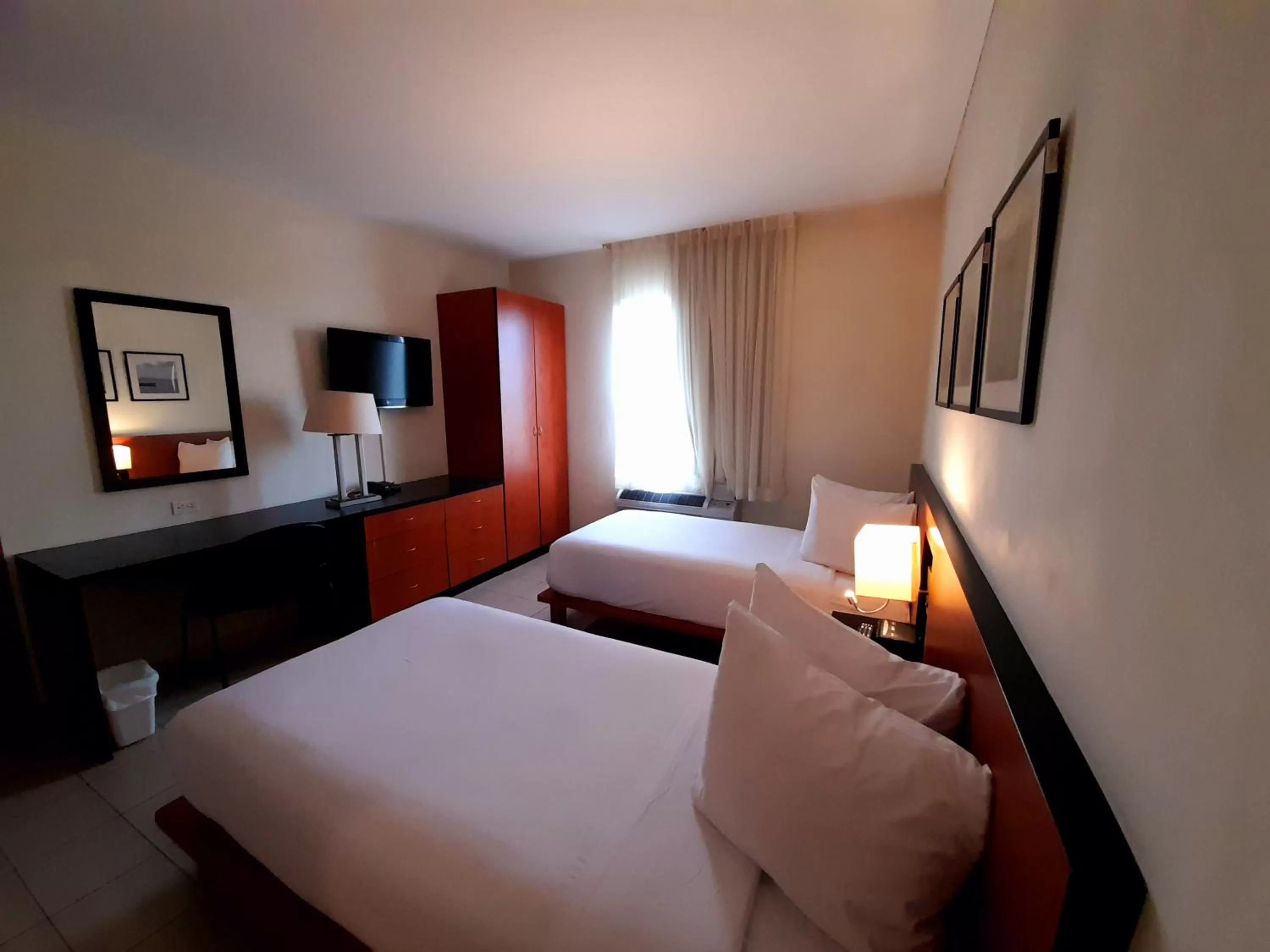 Bedroom, Bed in Comfort Inn Real La Union