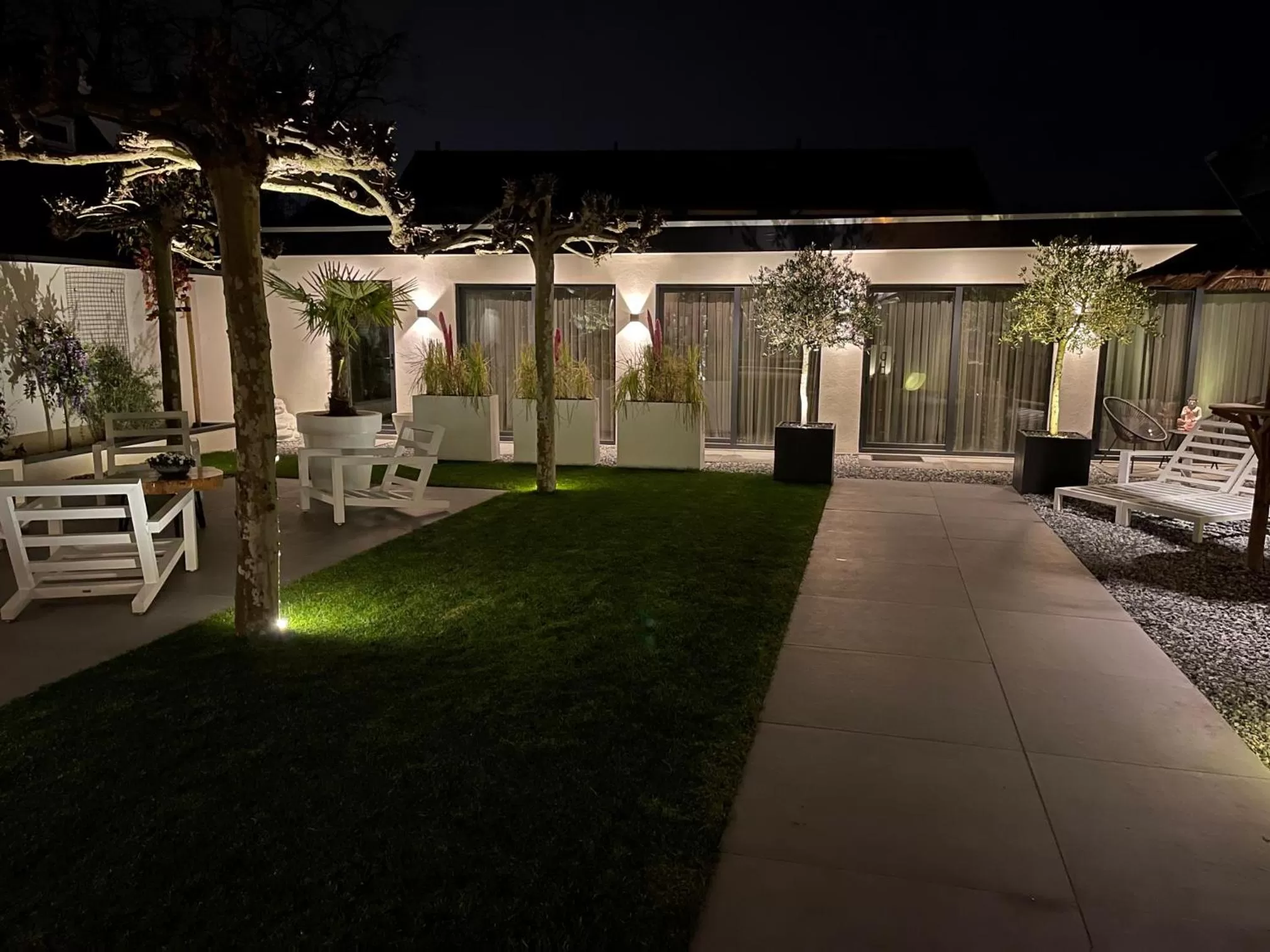 Garden in B&B Bubbles&Bites