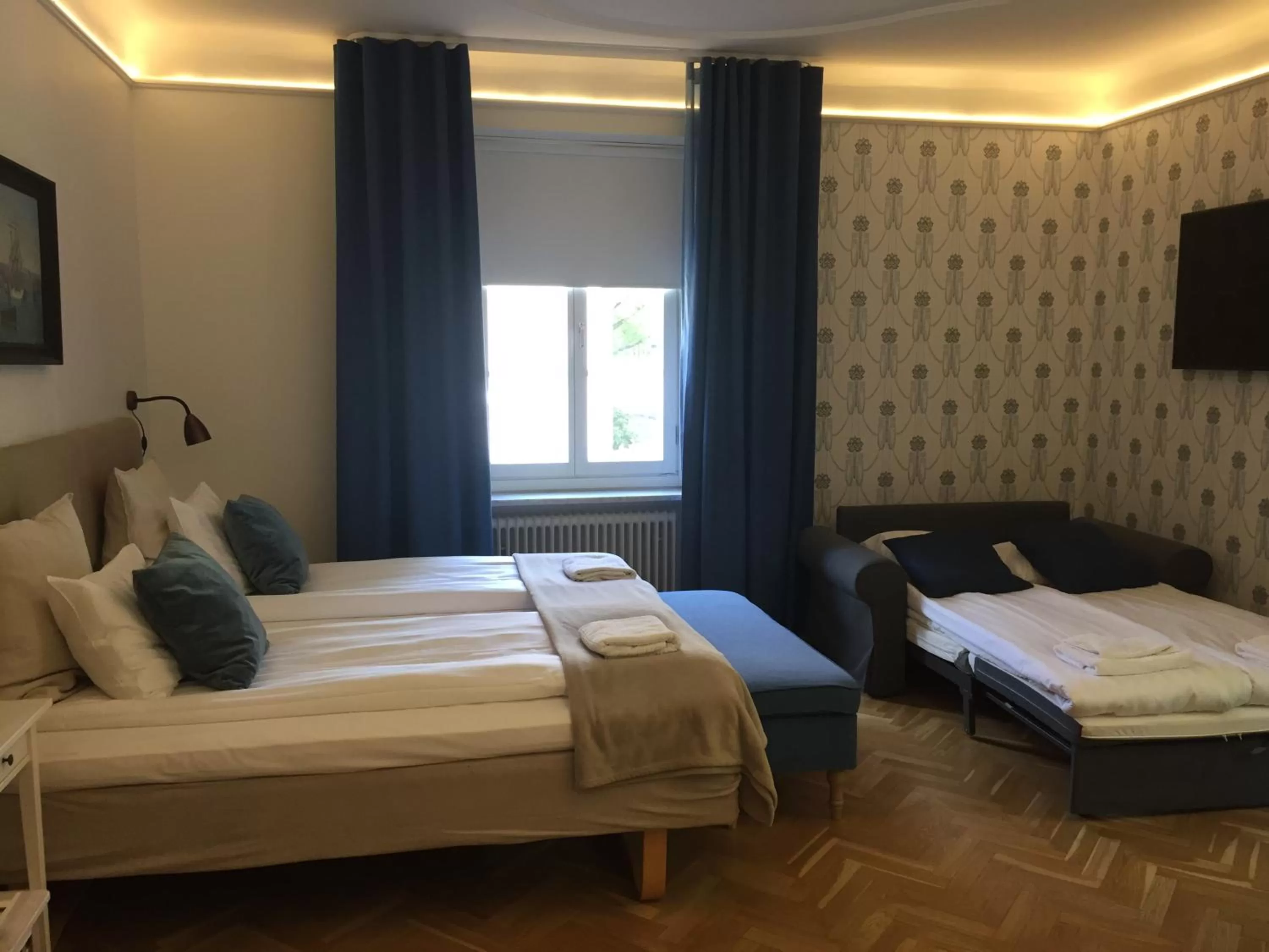 Photo of the whole room, Bed in Södra Hotellet