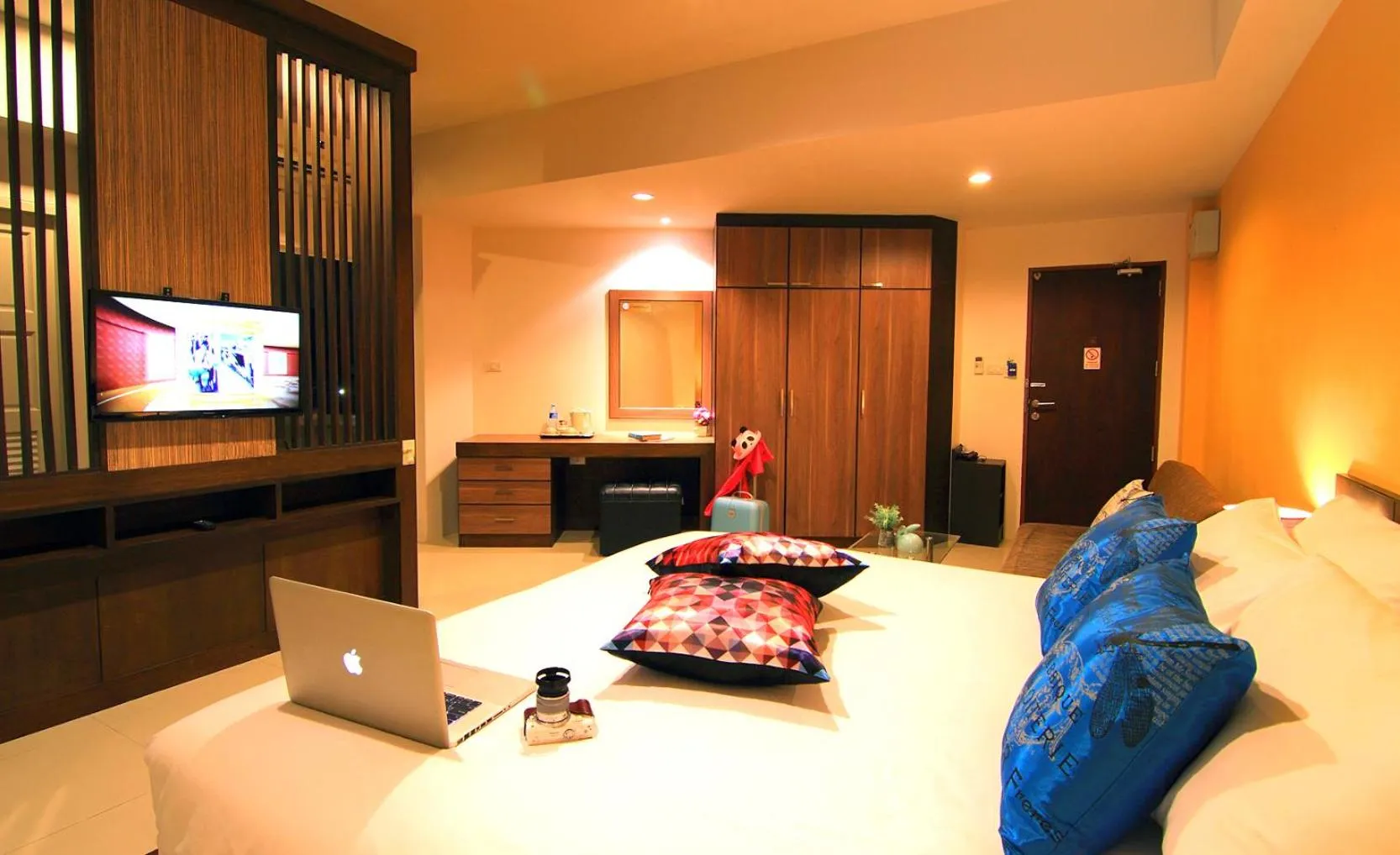 Photo of the whole room, Bed in Cool Residence Hotel