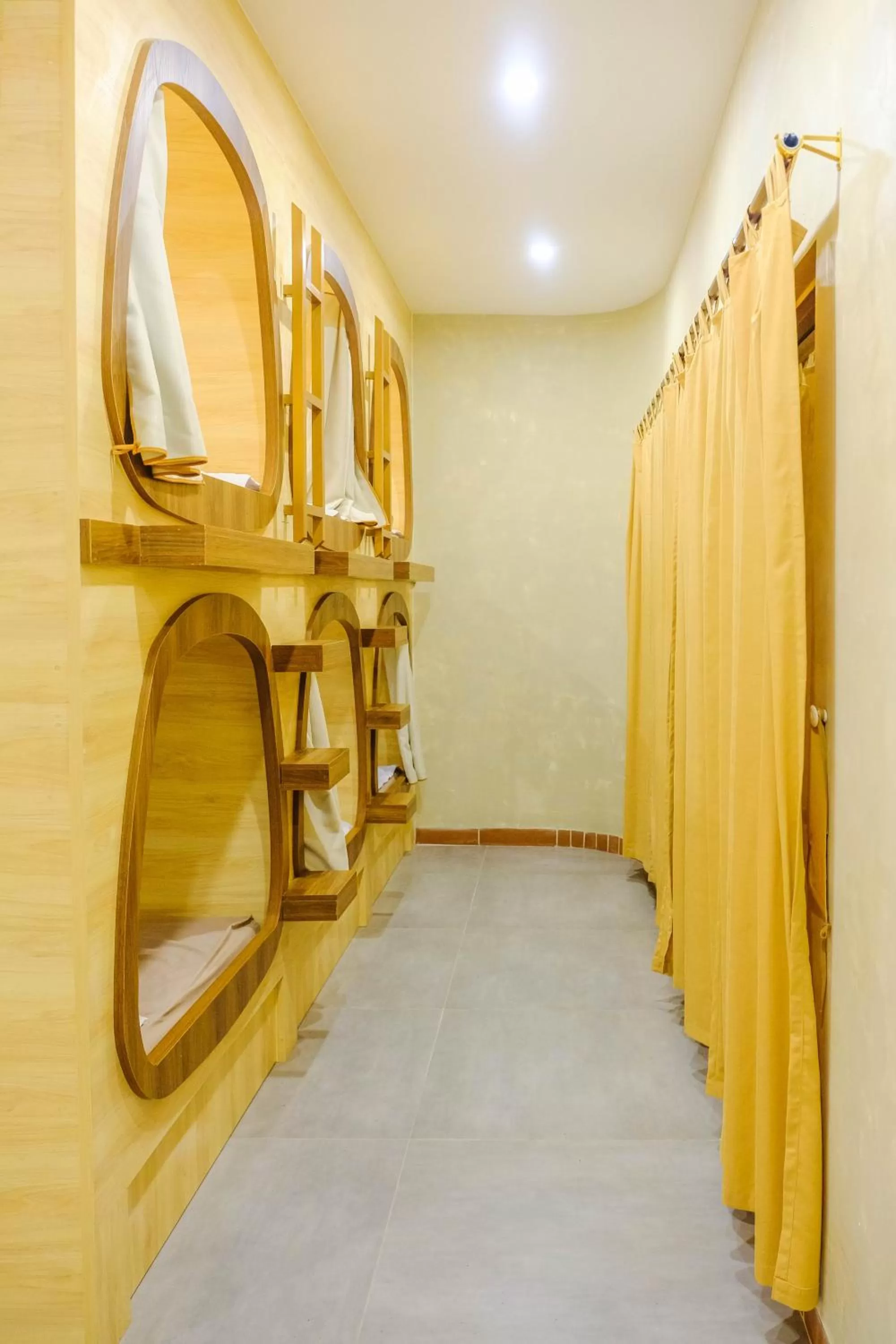 bunk bed in Eo Gió Có Homestay