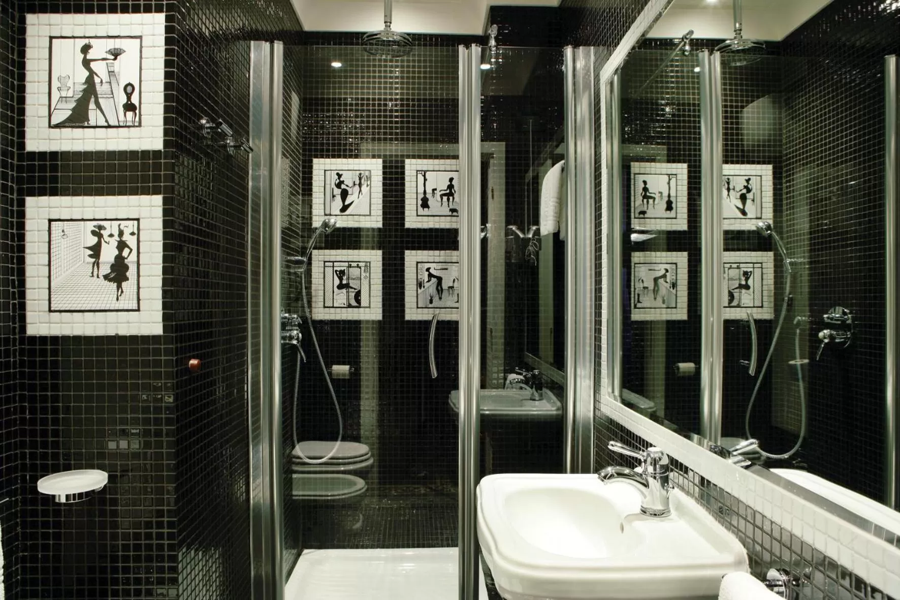 Decorative detail in Hotel Kennedy