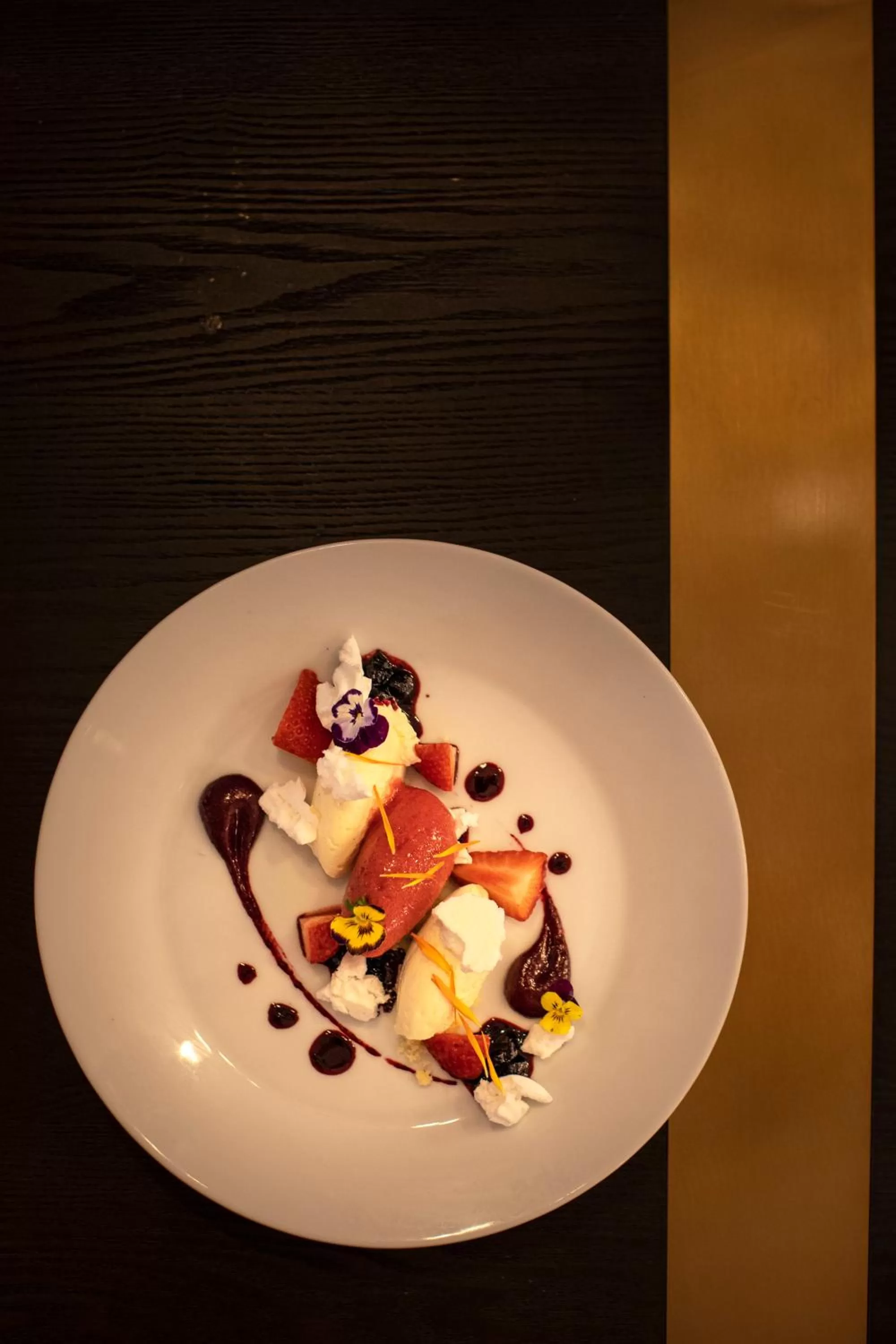 Food and drinks in Broomhill Estate Boutique Art Hotel