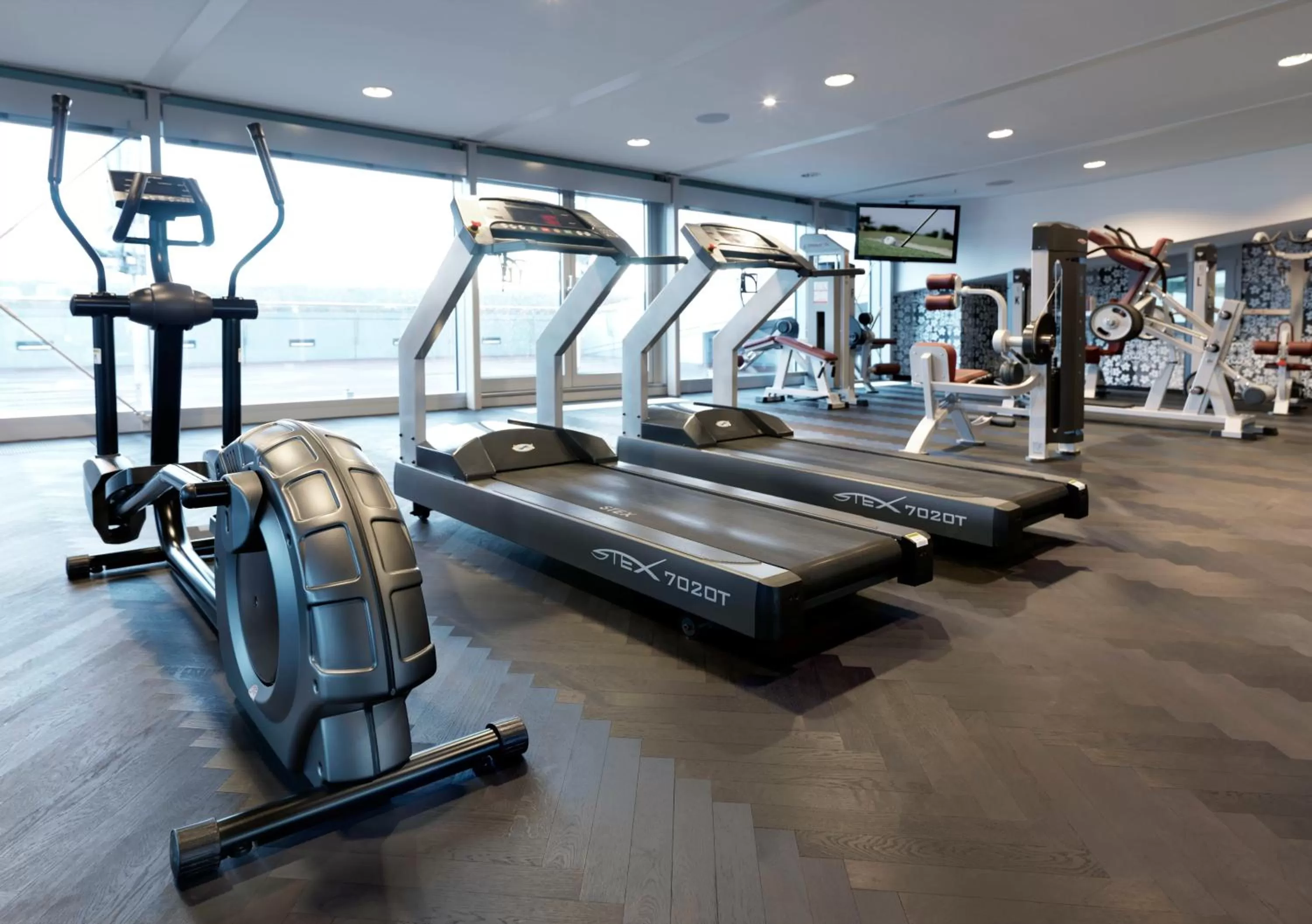 Fitness centre/facilities in Kameha Grand Bonn