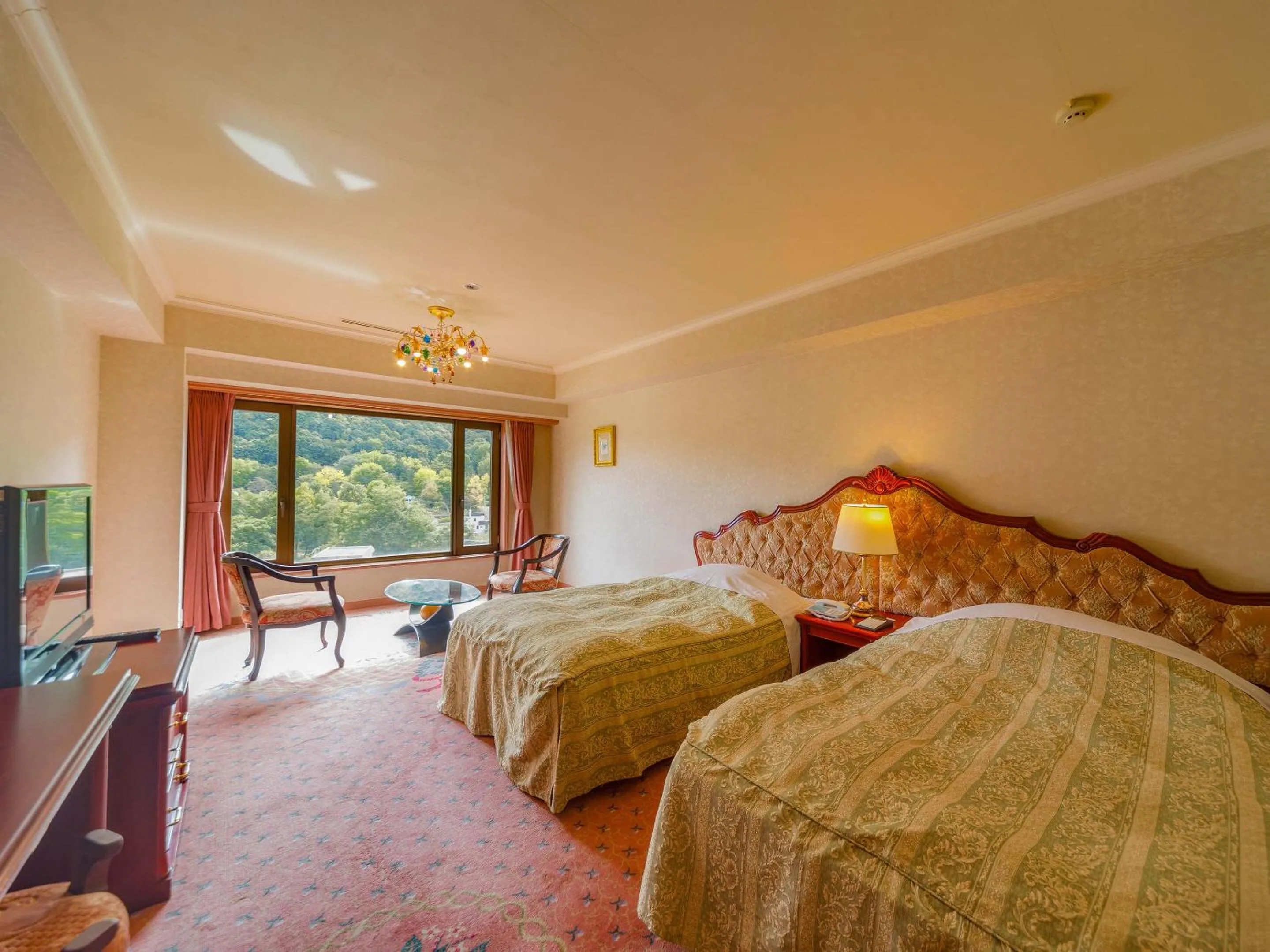 Living room, Bed in Jozankei View Hotel