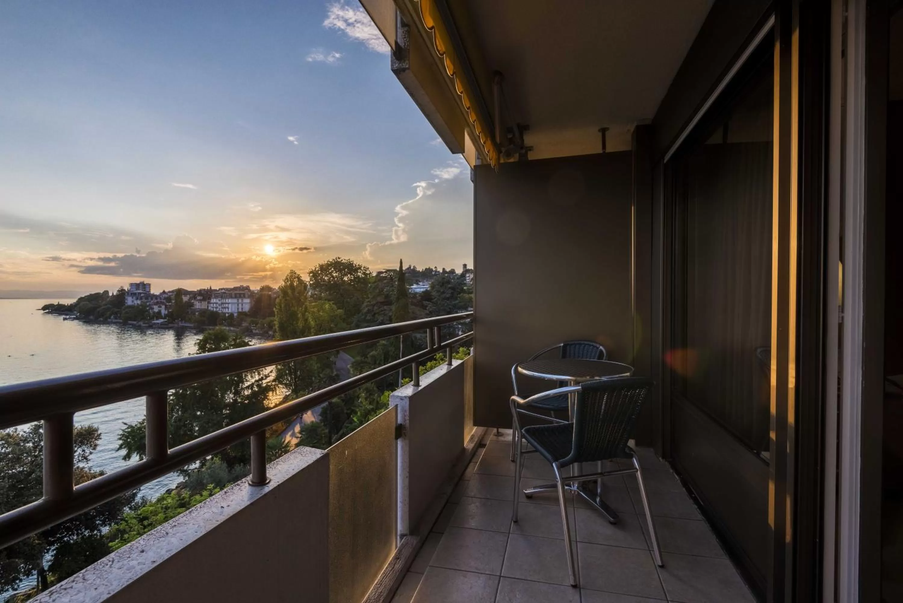 Lake view in Royal Plaza Montreux