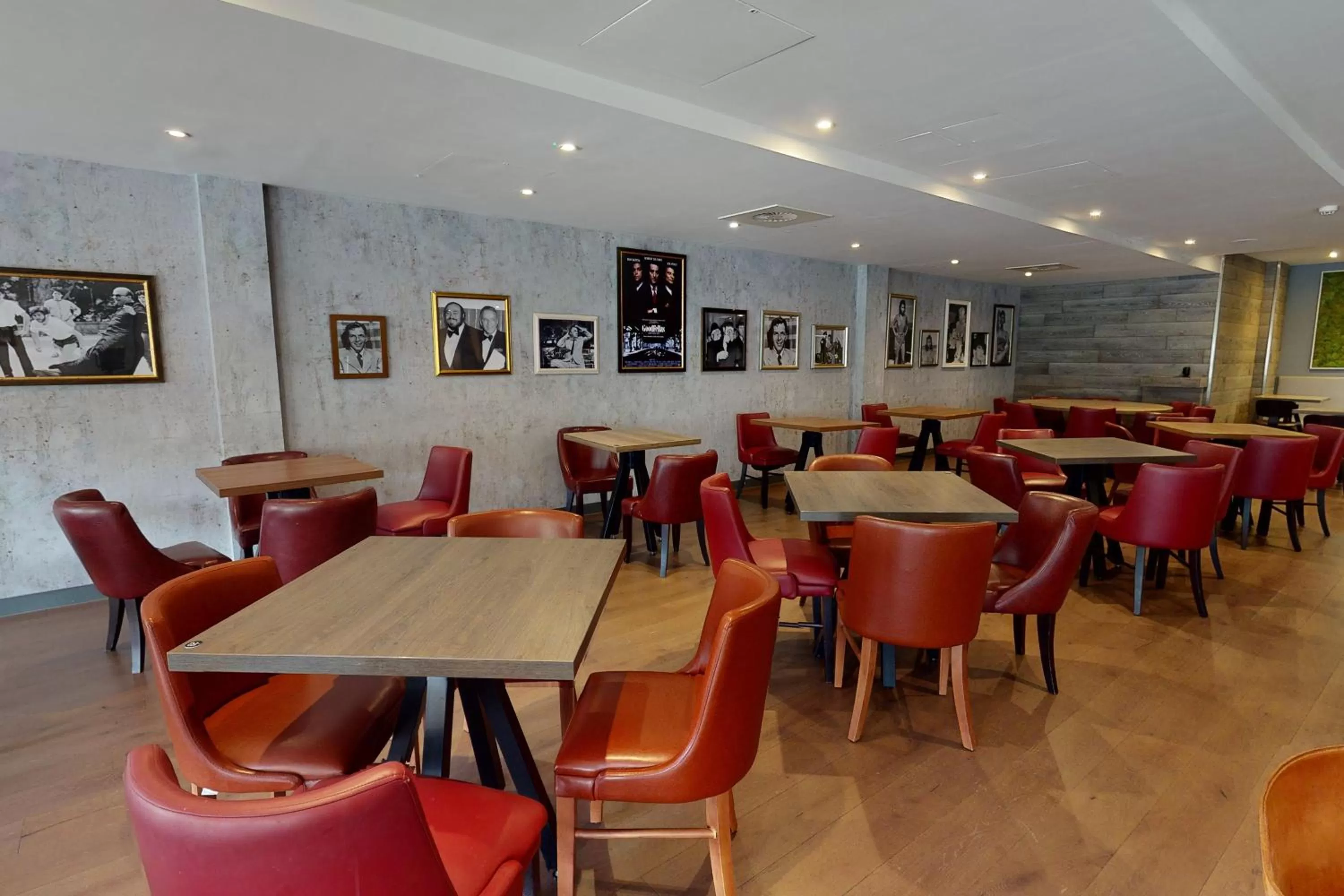 Restaurant/places to eat in Village Hotel Bournemouth