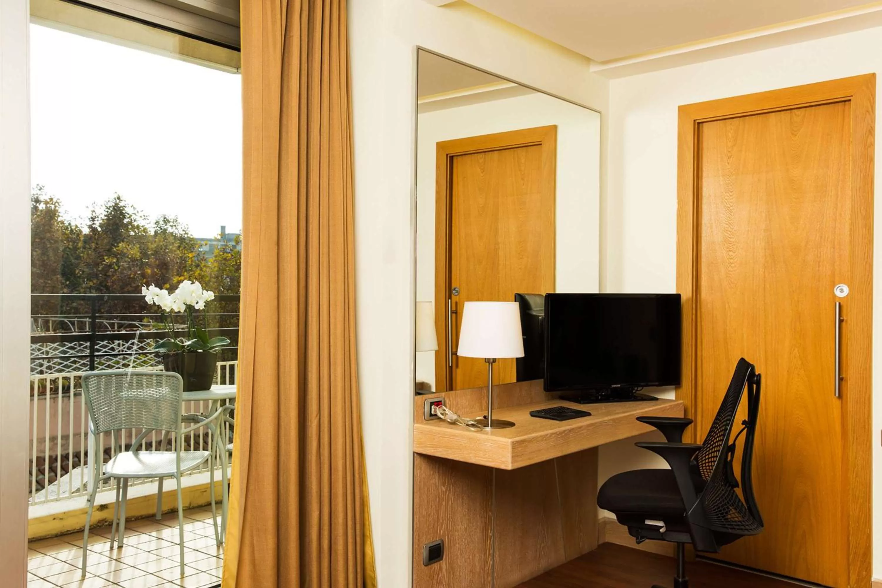 Bed in Hilton Garden Inn Rome Claridge