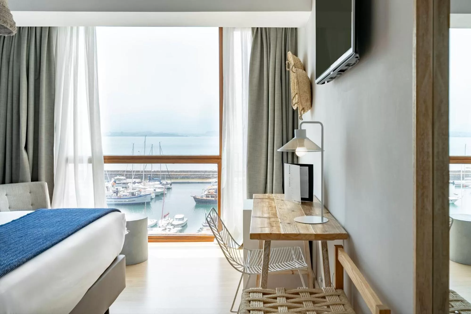 View (from property/room), Bed in Vincci Puertochico