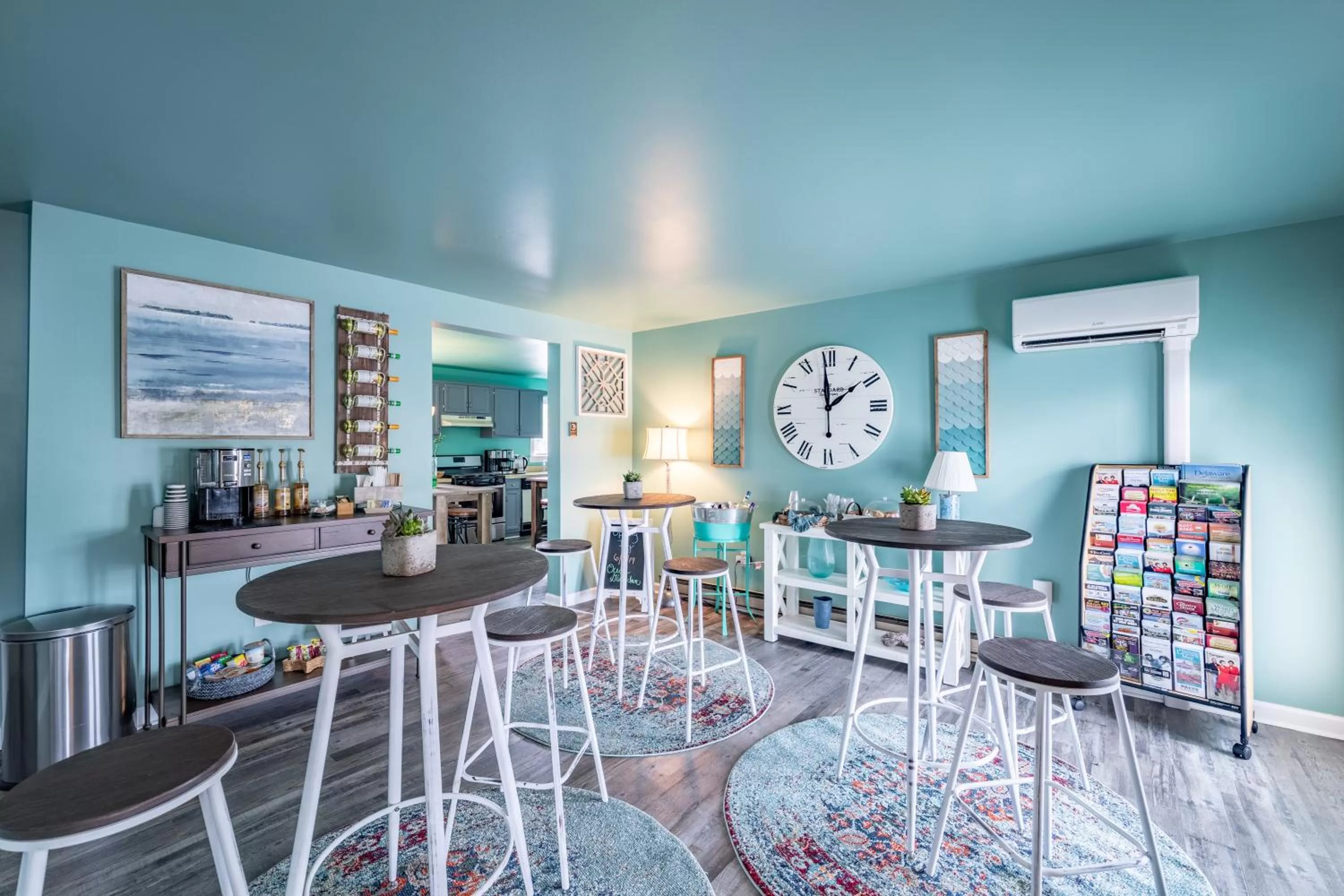 Property building in Ocean Glass Inn