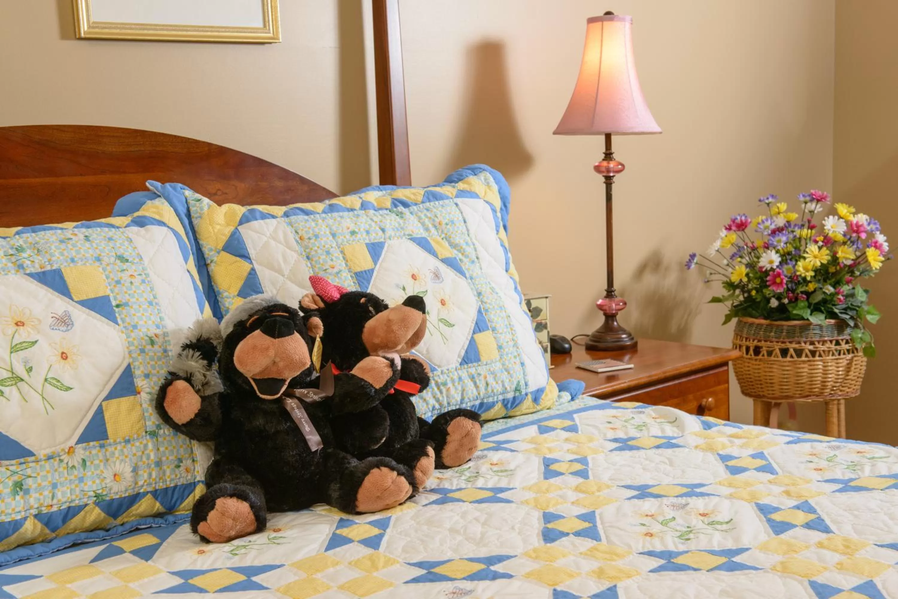 Bed in Berry Springs Lodge