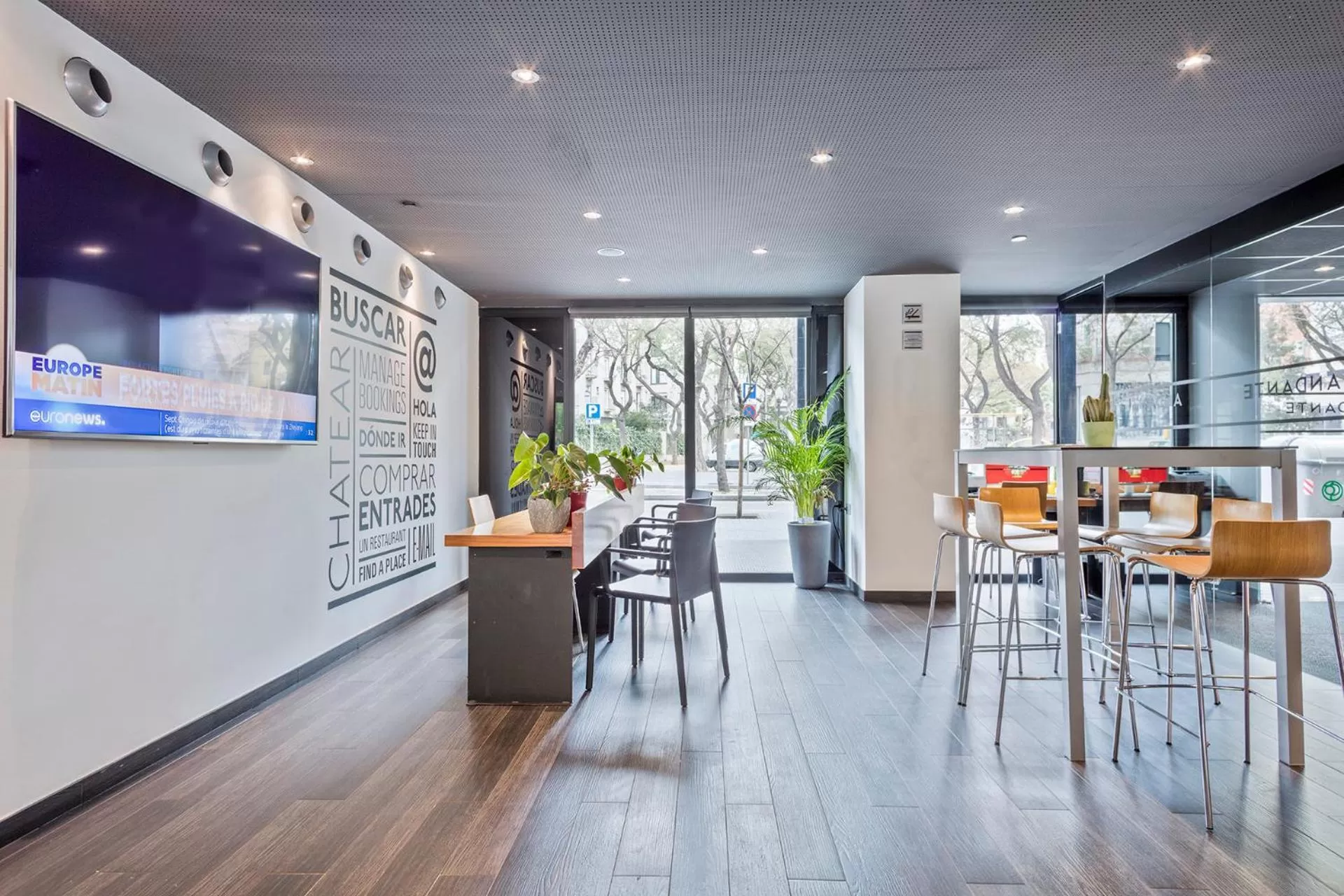 Communal lounge/ TV room in Andante Hotel